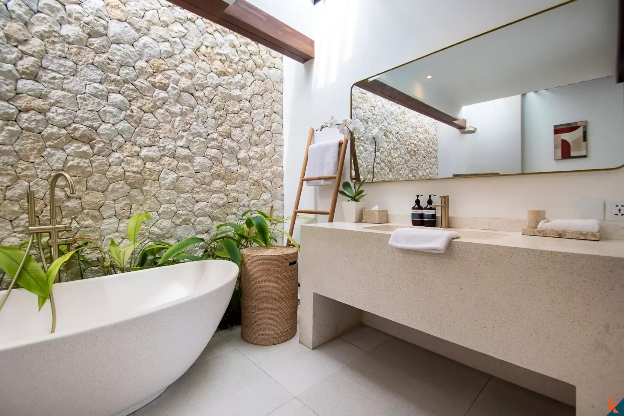 Vila indah dengan tiga kamar tidur hak sewa dijual di Uluwatu