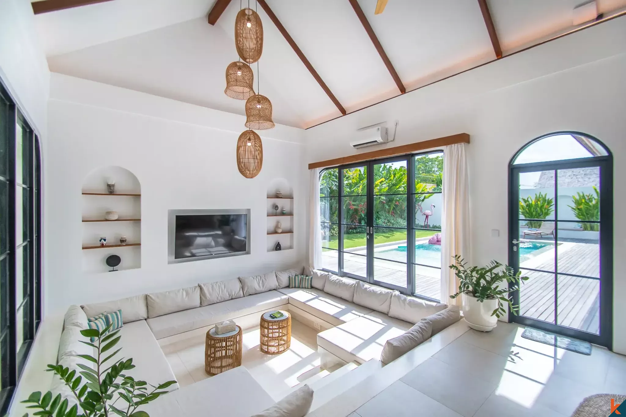 Properti menawan dengan tiga kamar tidur berstatus hak sewa dijual di Uluwatu