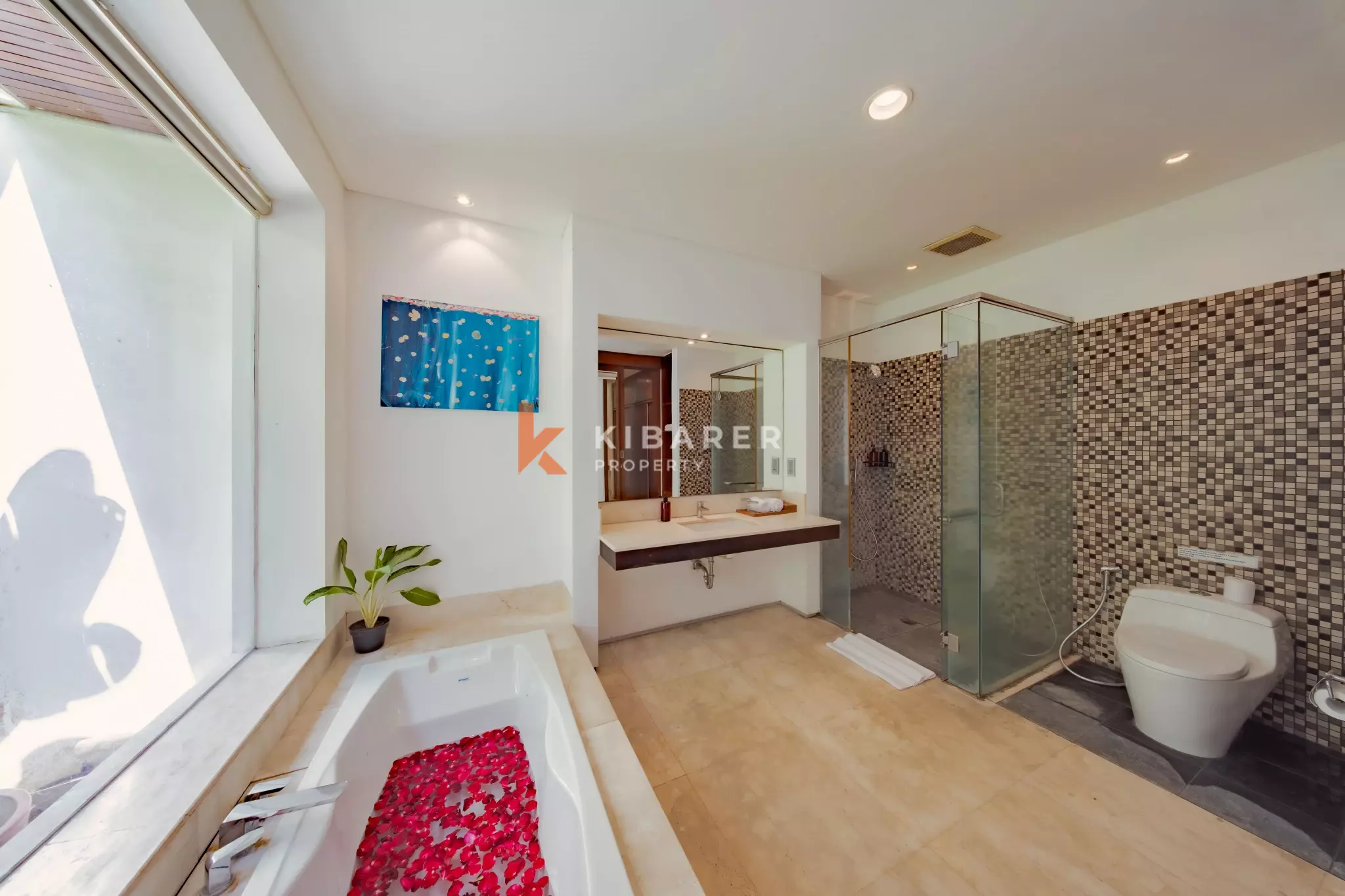 Vila Tropis Elegan Tiga Kamar Tidur Dengan Halaman Dalam Dan Kolam Renang Pribadi Di Berawa