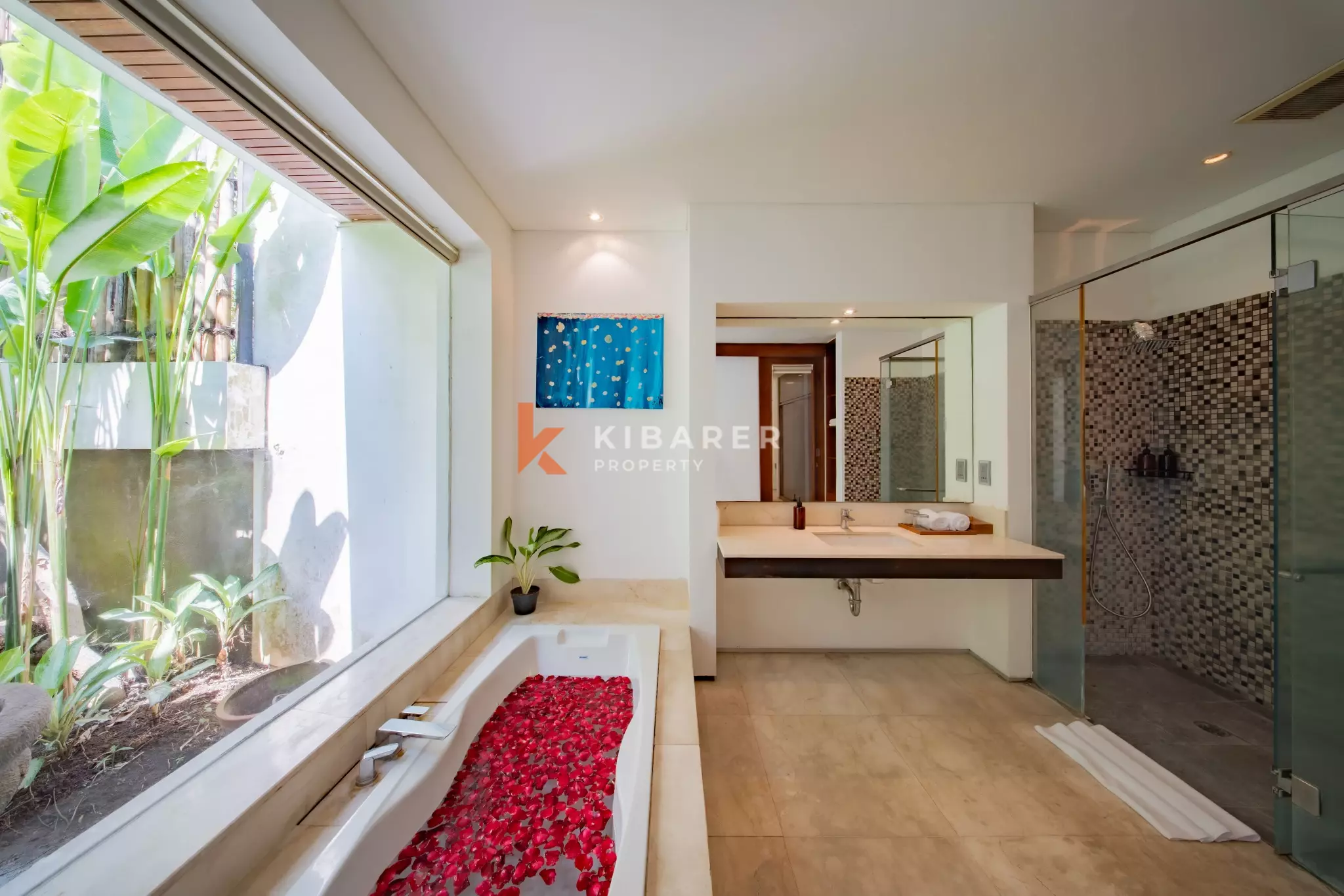 Vila Tropis Elegan Tiga Kamar Tidur Dengan Halaman Dalam Dan Kolam Renang Pribadi Di Berawa
