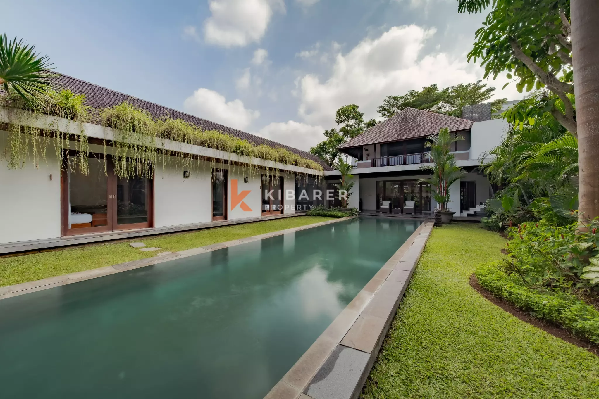 Vila Tropis Elegan Tiga Kamar Tidur Dengan Halaman Dalam Dan Kolam Renang Pribadi Di Berawa