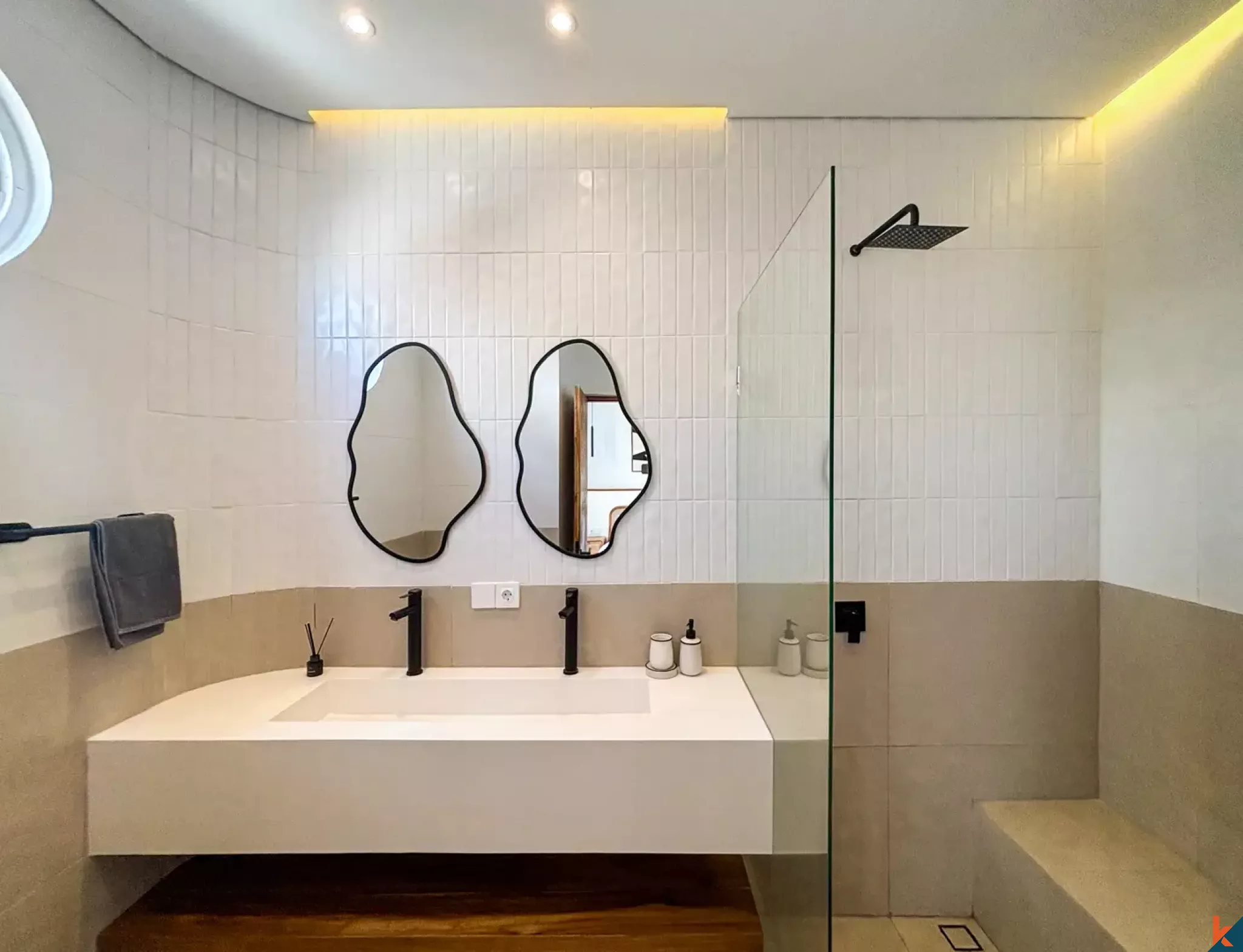 Amazing Two Bedroom Property for Lease with Modern Style in Balangan