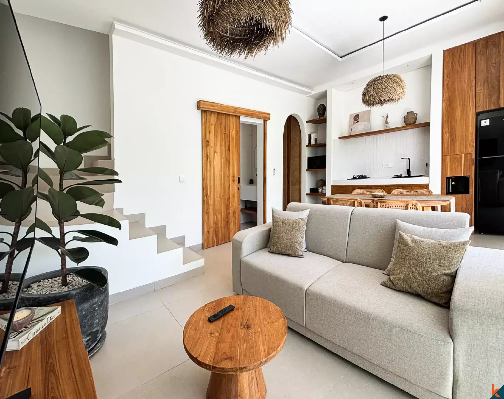 Amazing Two Bedroom Property for Lease with Modern Style in Balangan
