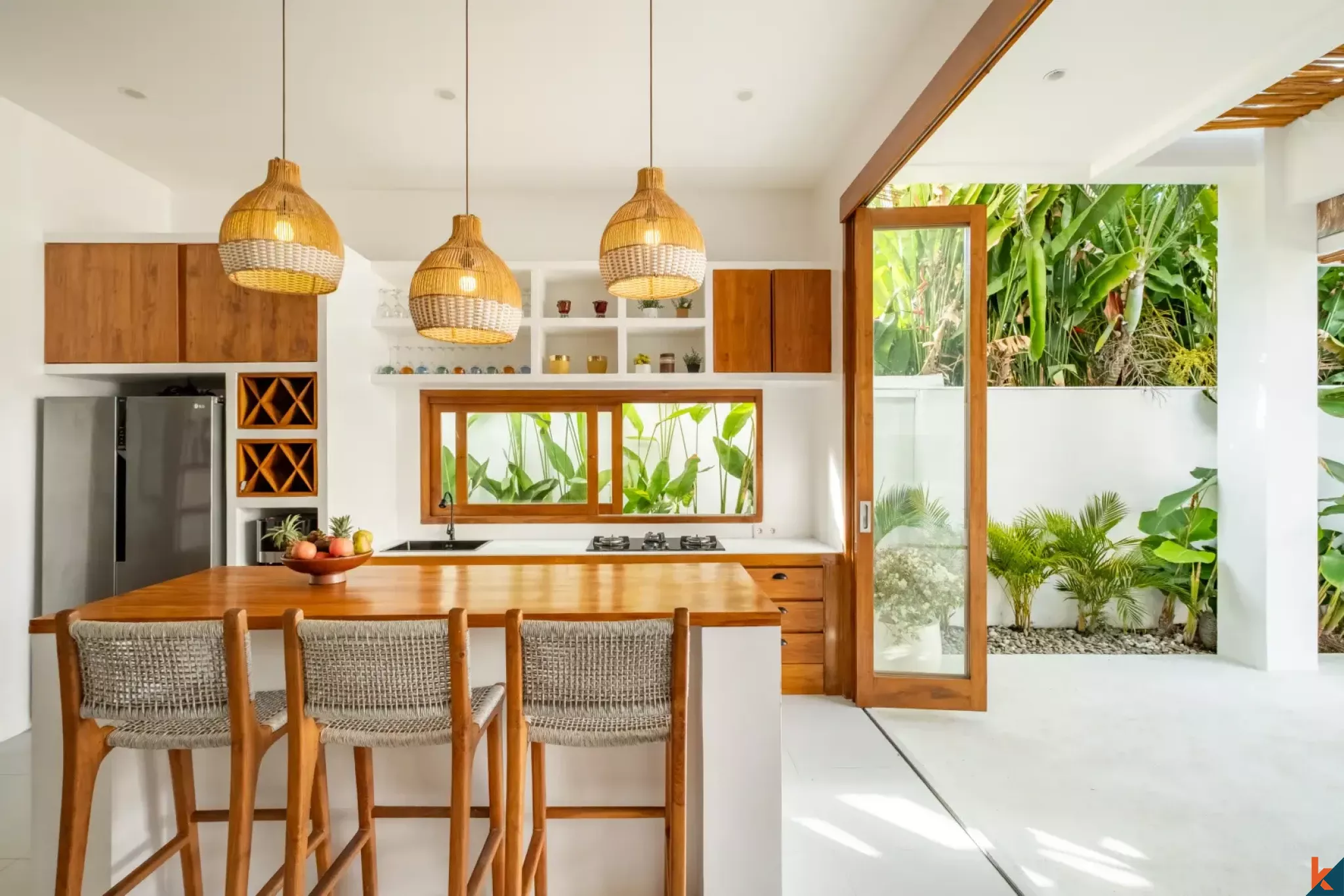 Beautiful Mediterranean Four Bedroom Leasehold Villa in North-East of Canggu