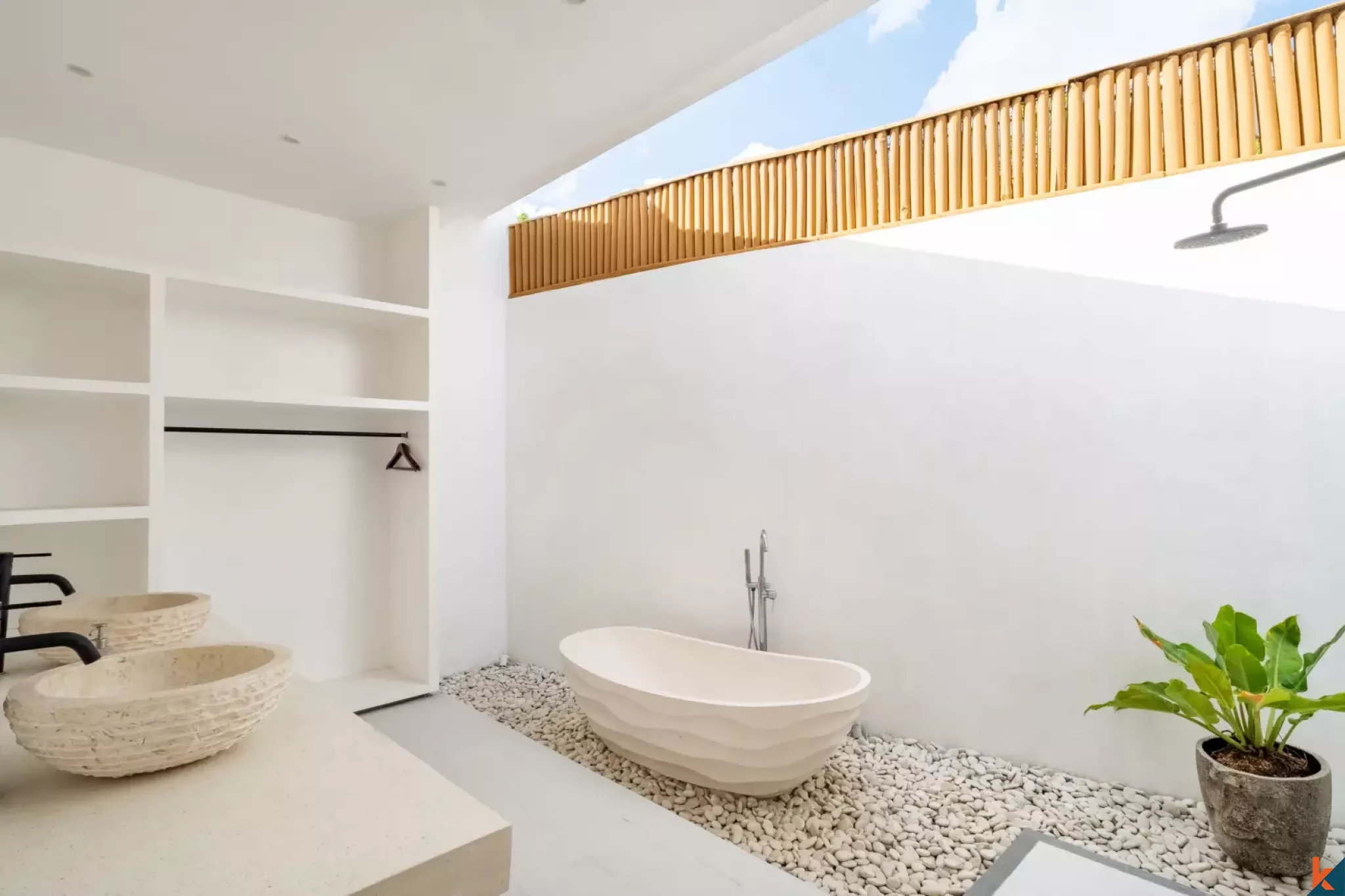 Beautiful Mediterranean Four Bedroom Leasehold Villa in North-East of Canggu