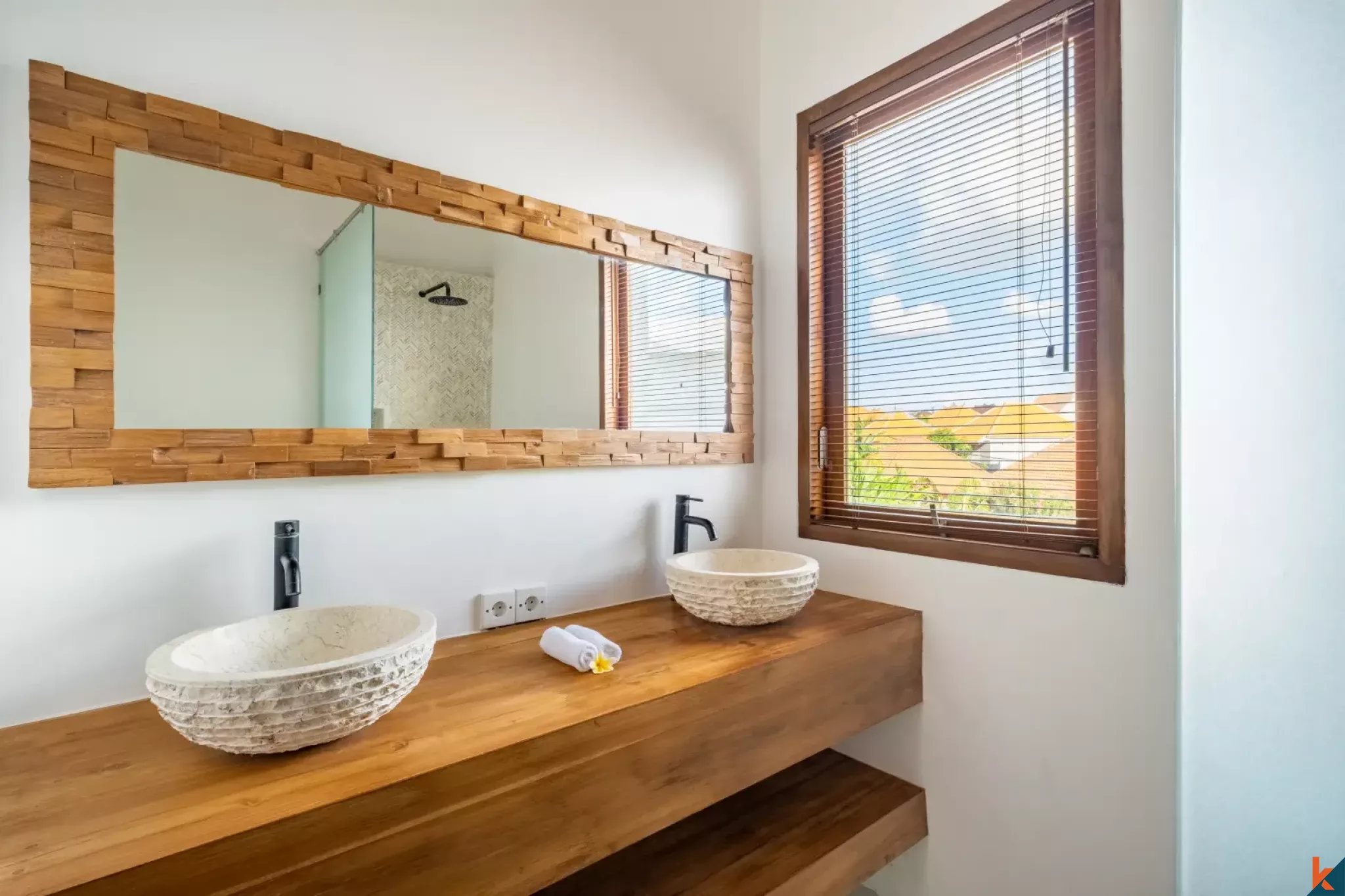 Beautiful Mediterranean Four Bedroom Leasehold Villa in North-East of Canggu