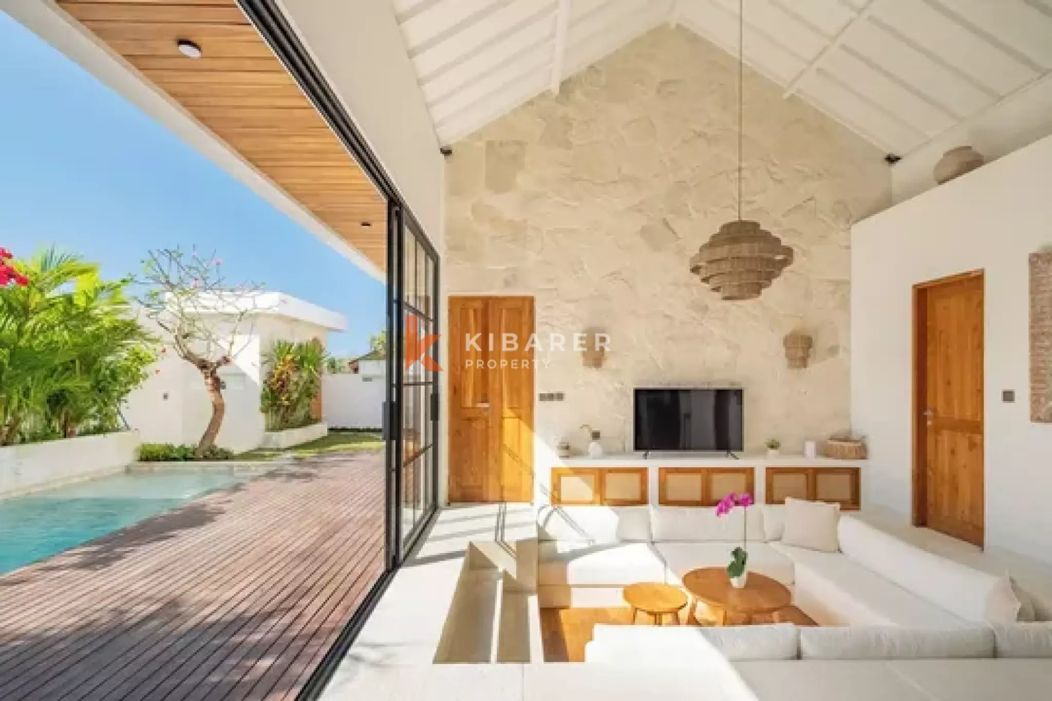 Sophisticated Three Bedroom Coastal Living in the Heart of Pecatu