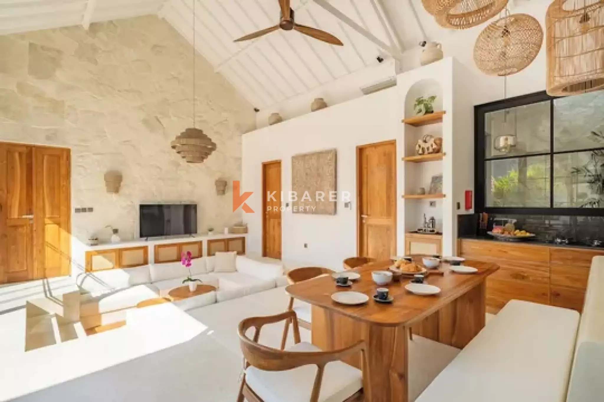 Sophisticated Three Bedroom Coastal Living in the Heart of Pecatu