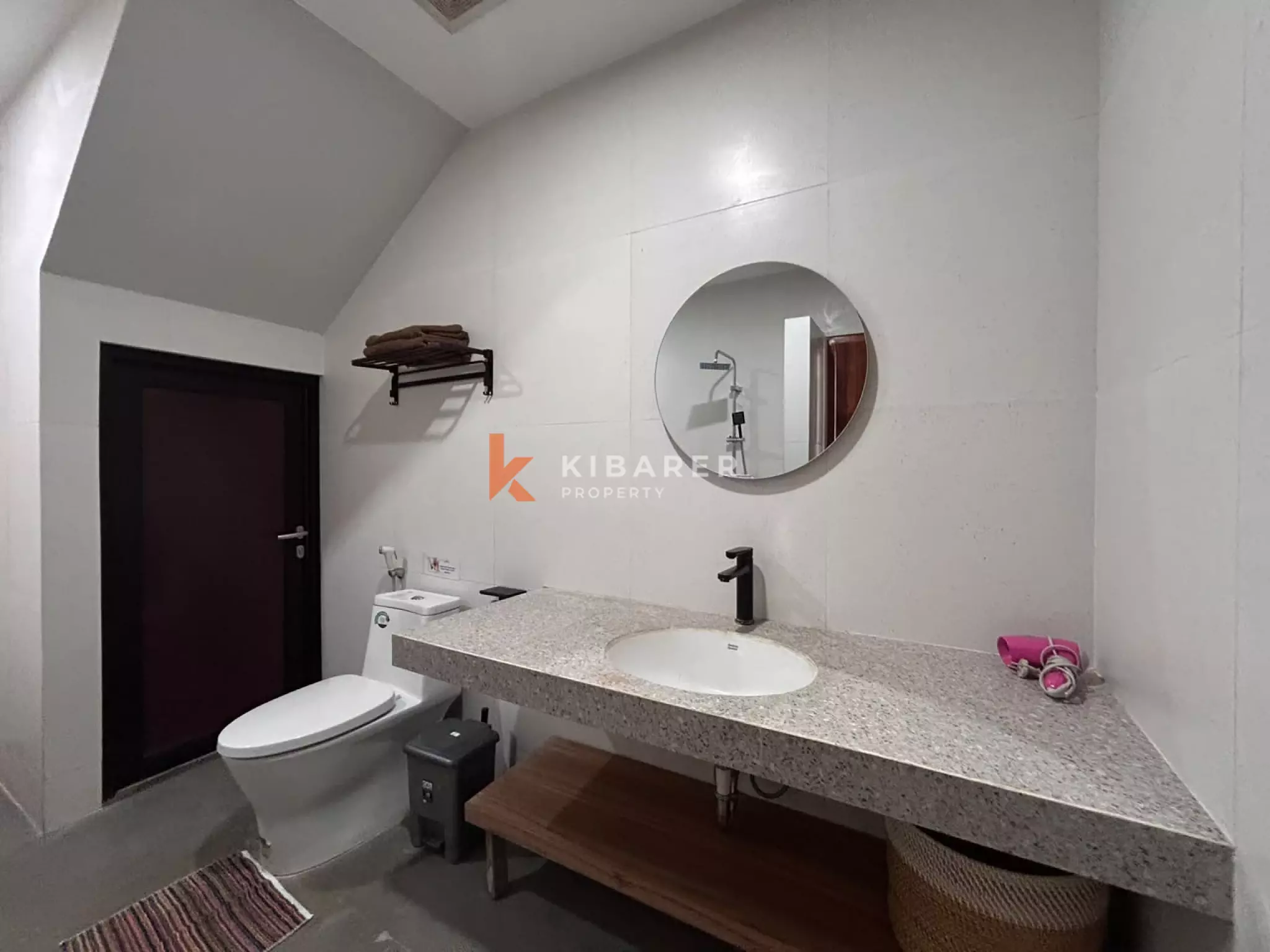 Contemporary Three-Bedroom Villa with Private Pool in Tumbak Bayuh