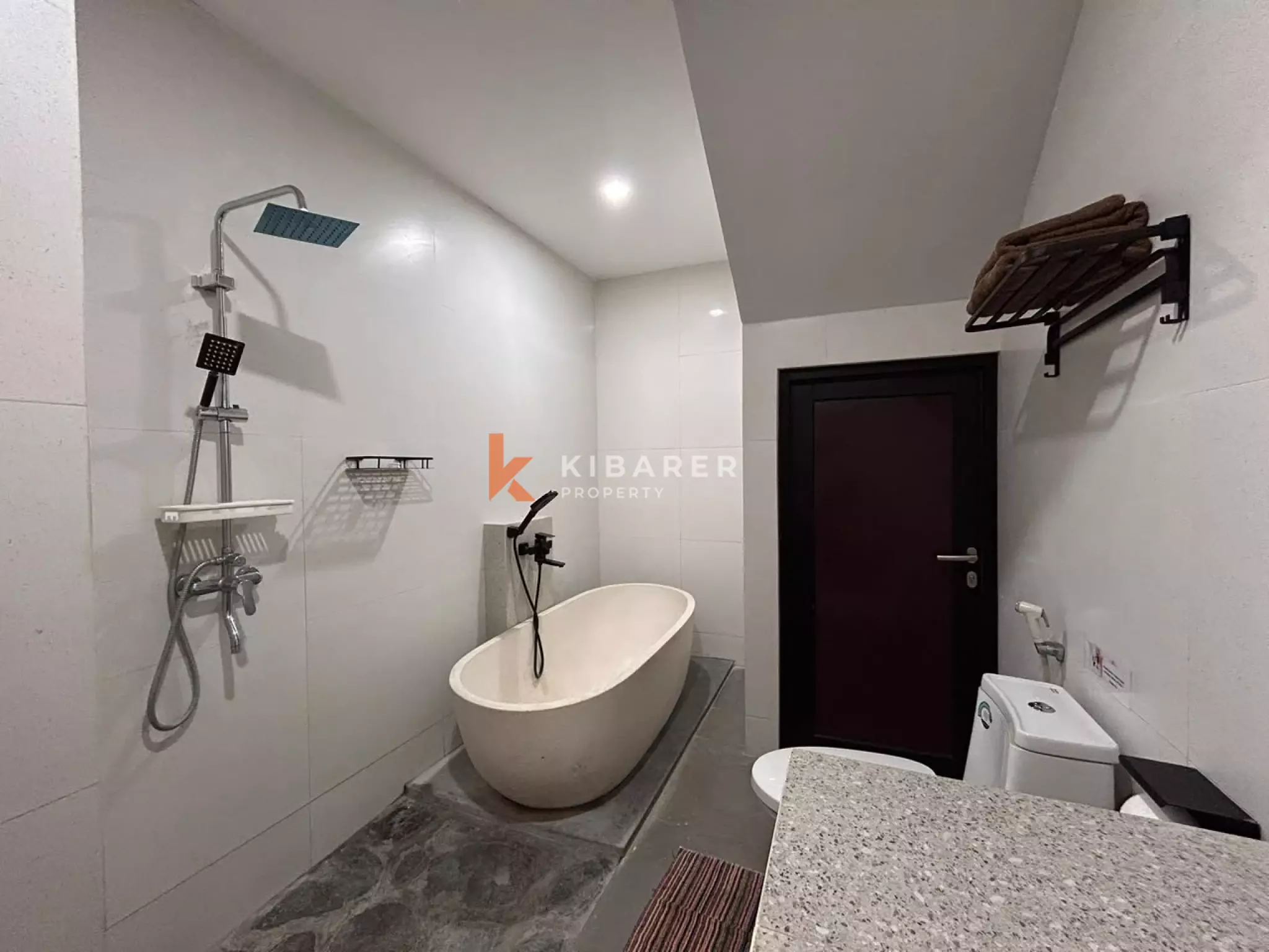 Contemporary Three-Bedroom Villa with Private Pool in Tumbak Bayuh