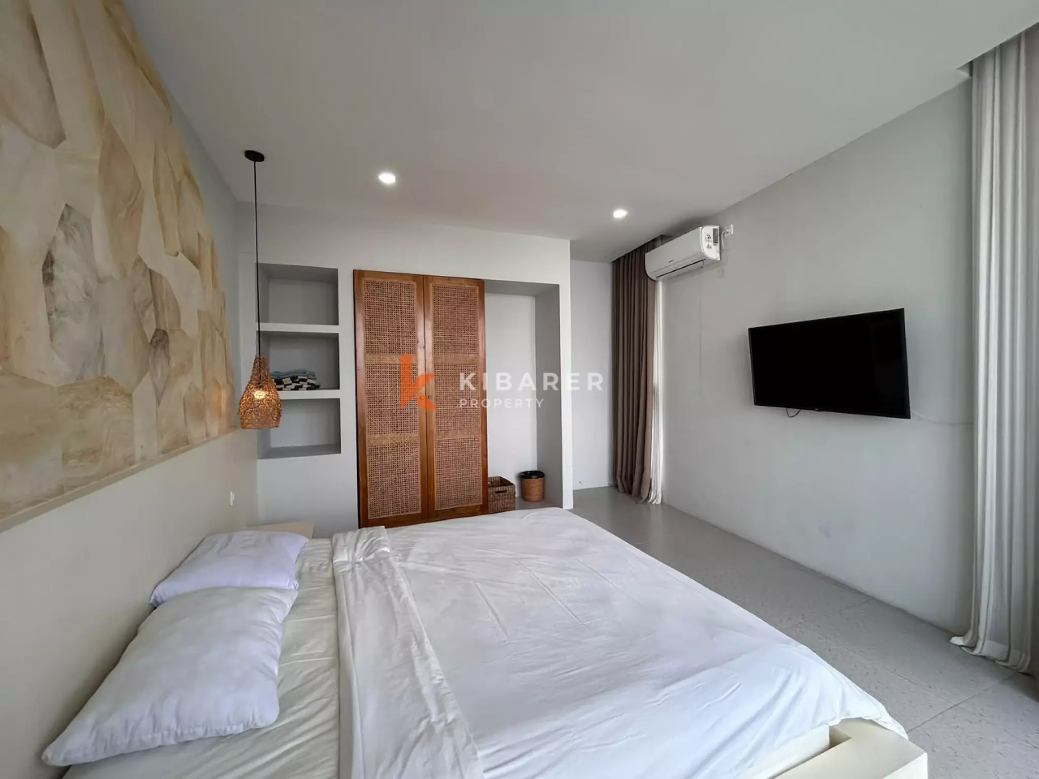 Contemporary Three-Bedroom Villa with Private Pool in Tumbak Bayuh