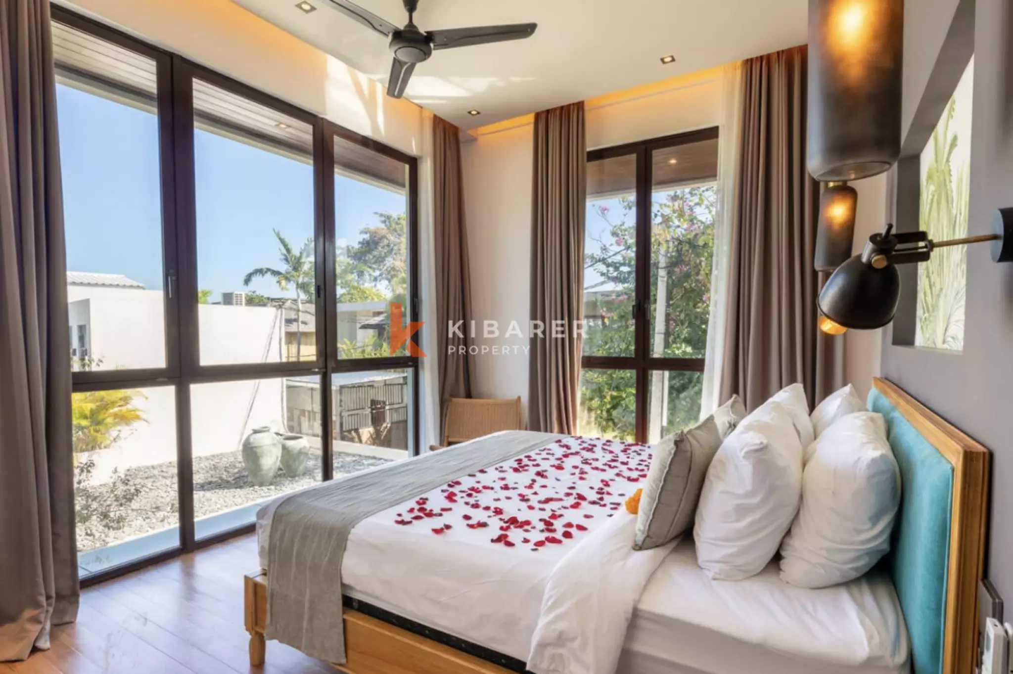 Hunian Terbaik di Umalas - Villa Desainer Bergaya dengan Empat Kamar Tidur