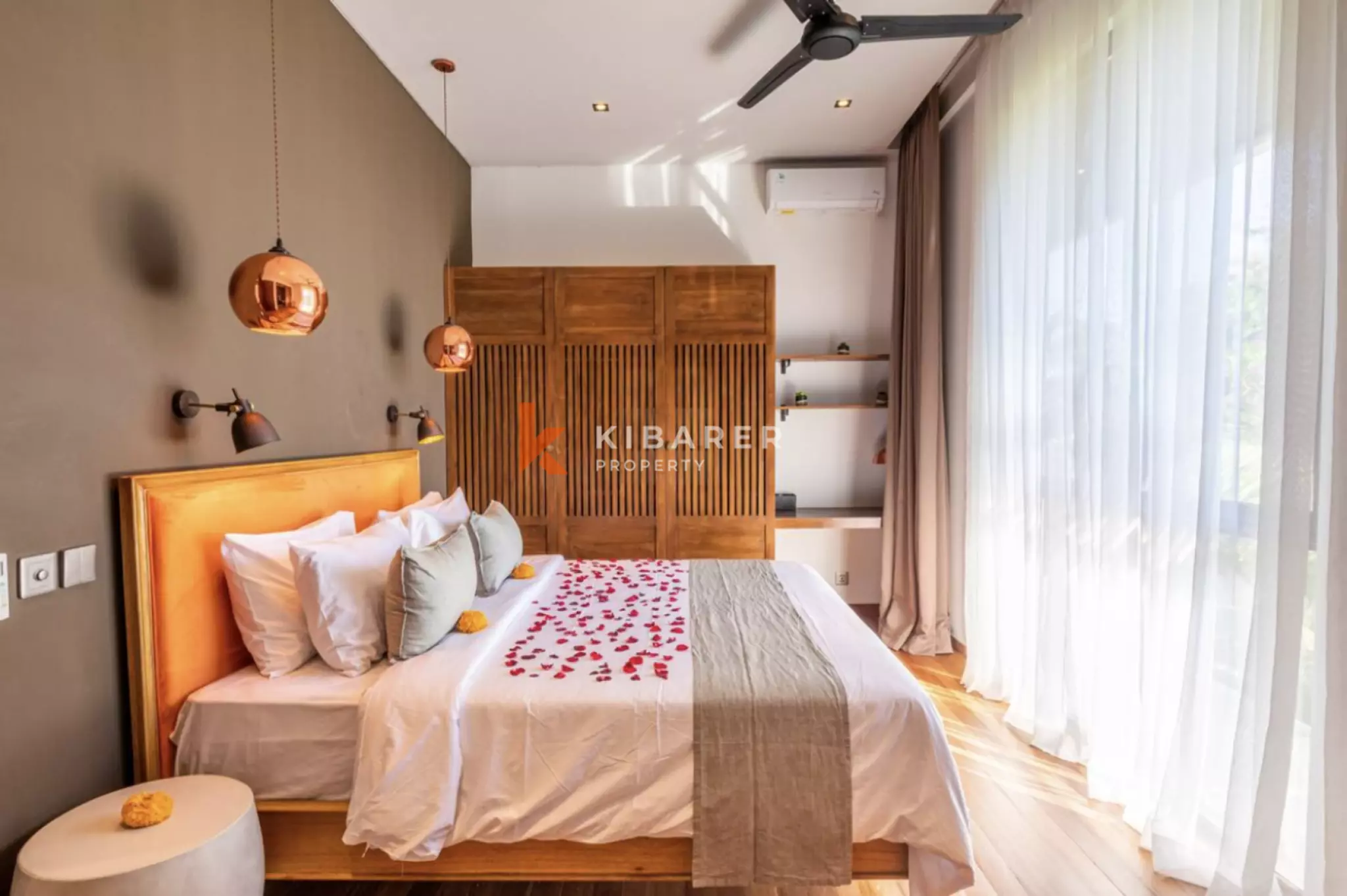 Hunian Terbaik di Umalas - Villa Desainer Bergaya dengan Empat Kamar Tidur