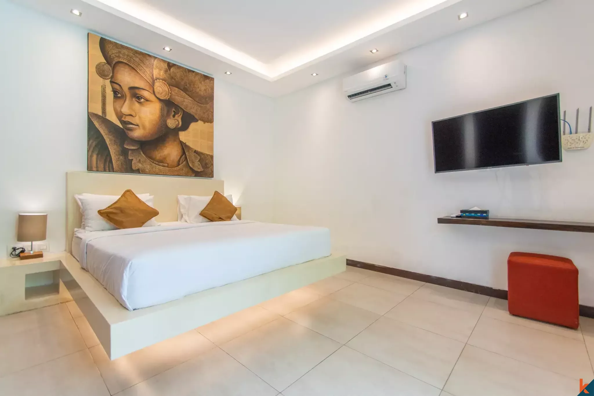 Properti tiga kamar tidur dengan hak sewa jangka panjang yang menawan dekat pantai di Seminyak