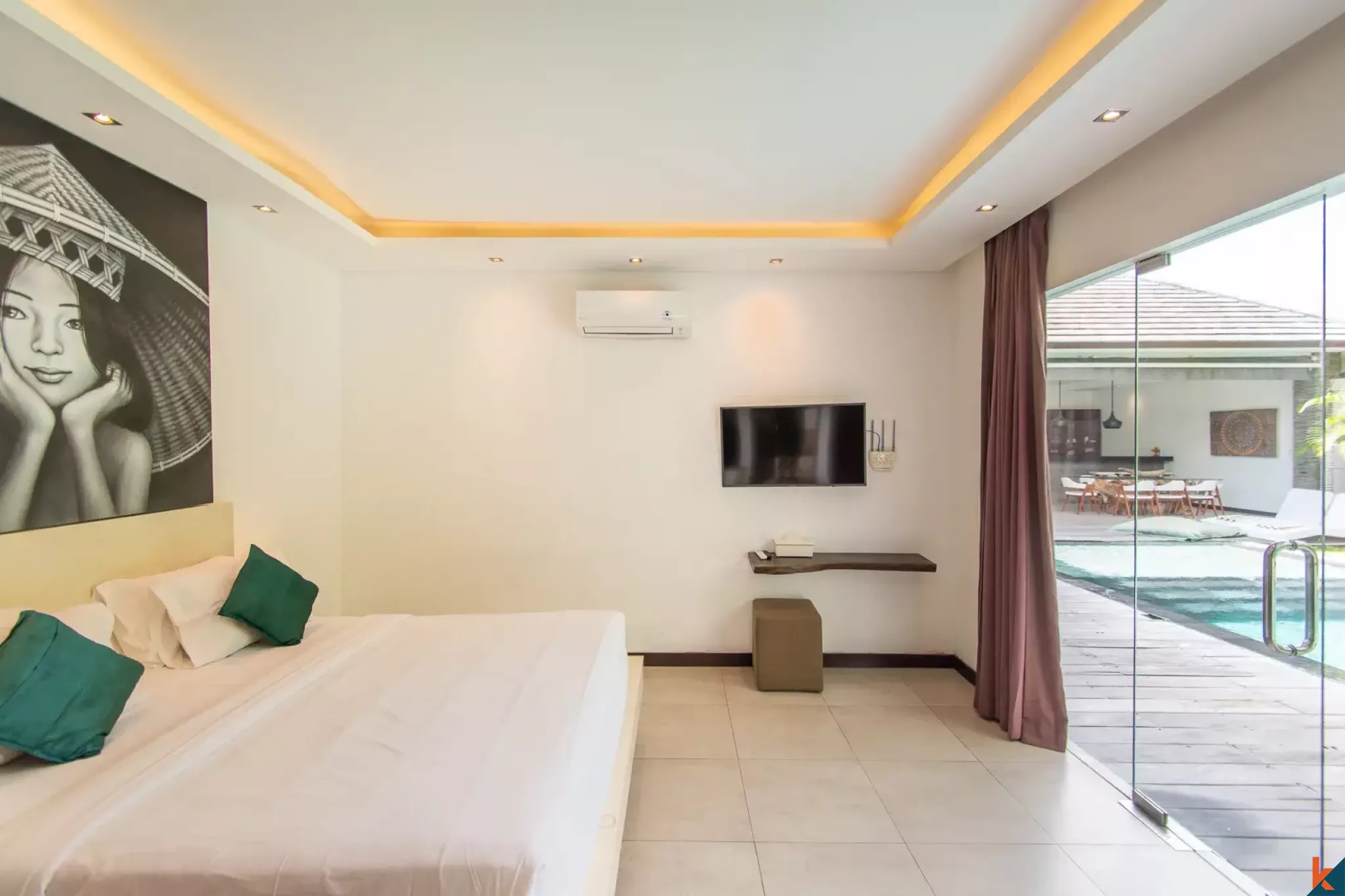 Properti sewa jangka panjang tiga kamar tidur yang indah dekat pantai di Seminyak