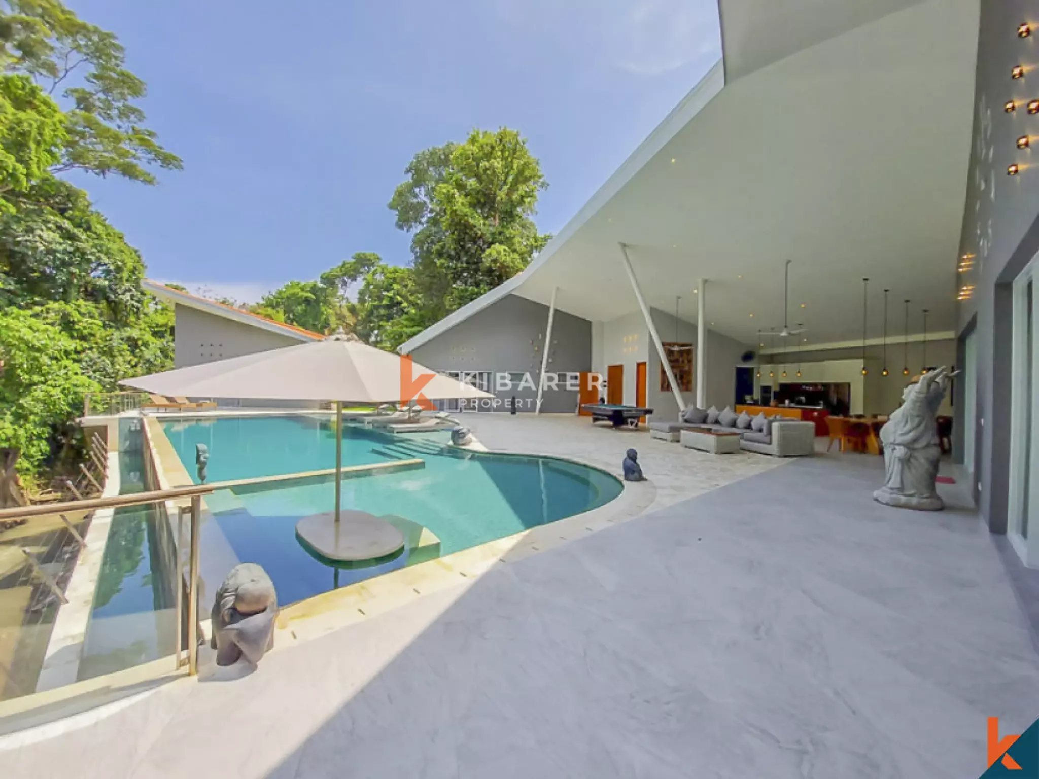 Charming Modern Four Bedrooms Villa for Rent in Umalas