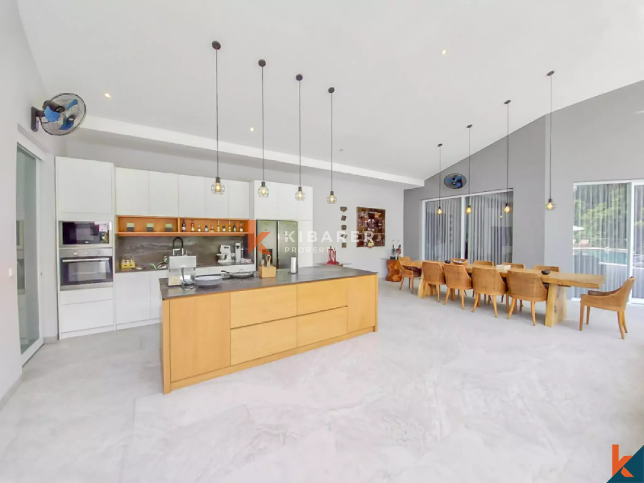Charming Modern Four Bedrooms Villa for Rent in Umalas