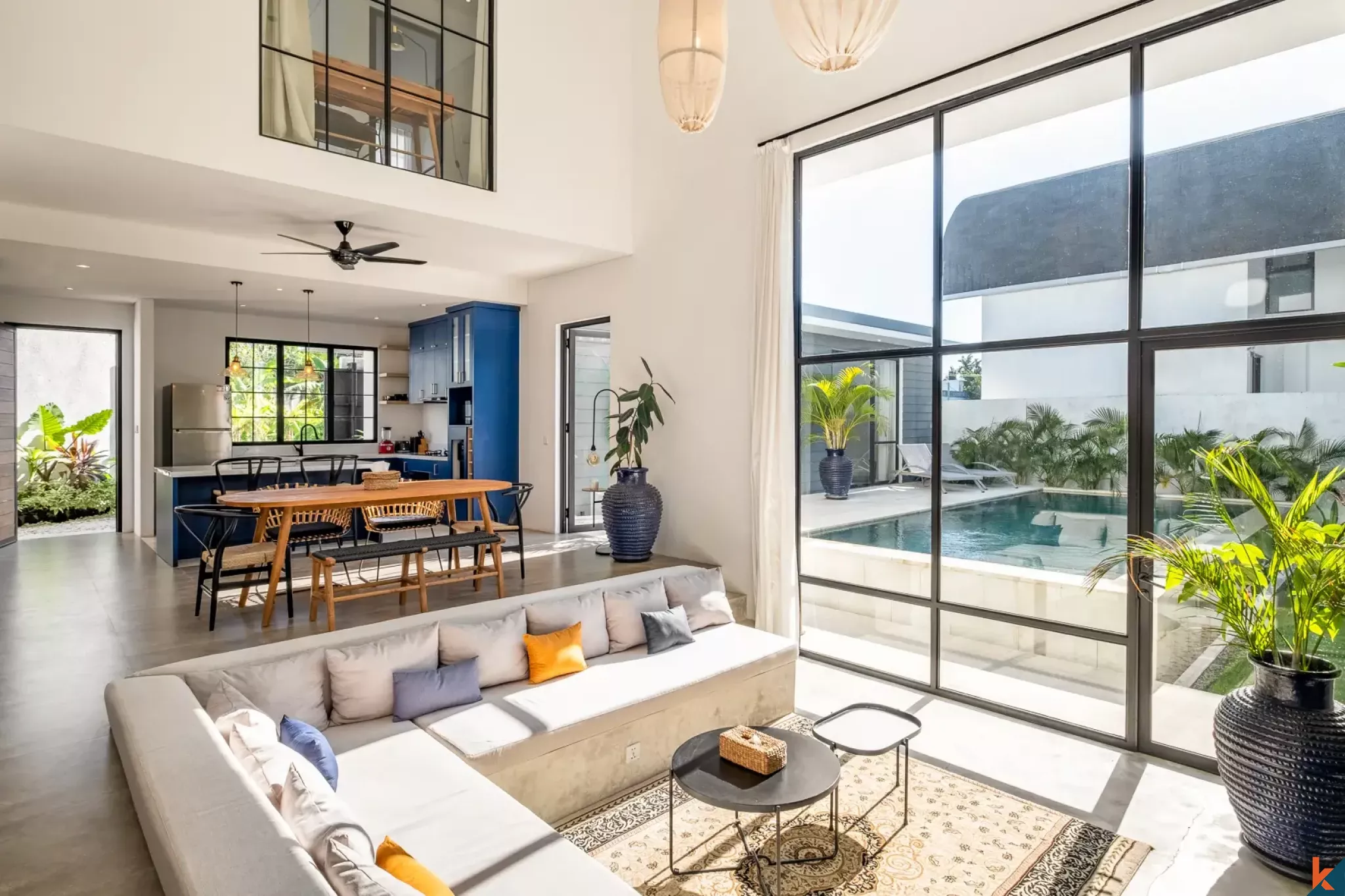 Superbe villa en location de trois chambres dans le quartier à la mode de Pererenan