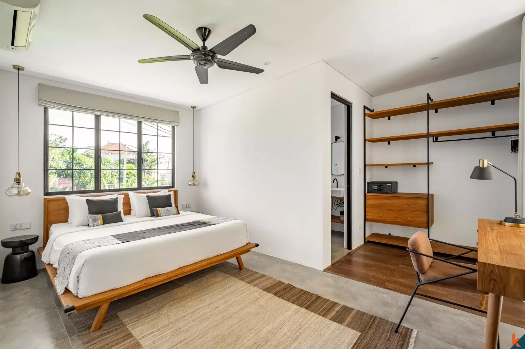 Superbe villa en location de trois chambres dans le quartier à la mode de Pererenan