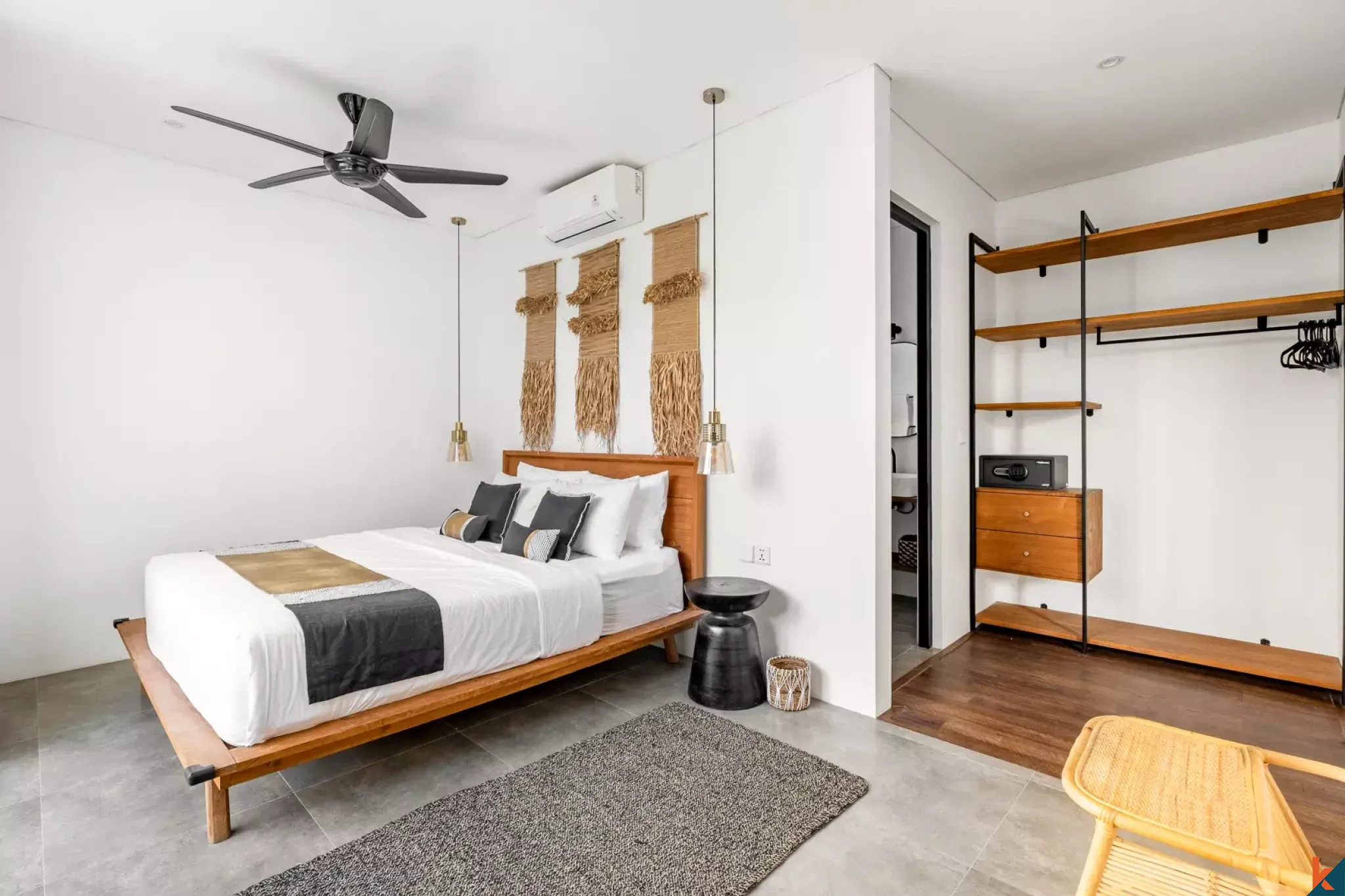 Superbe villa en location de trois chambres dans le quartier à la mode de Pererenan