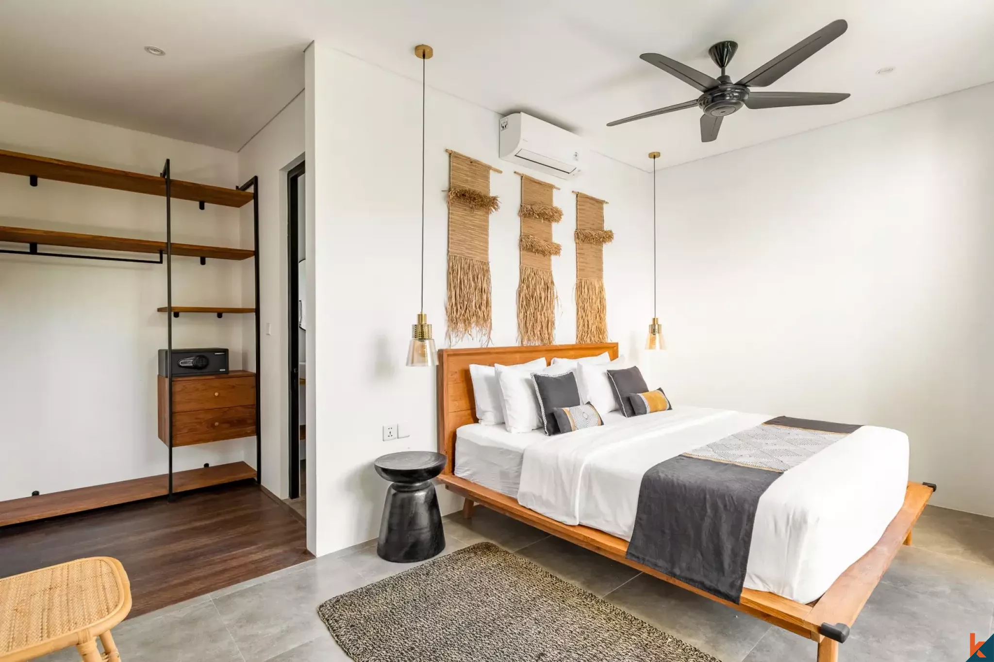 Superbe villa en location de trois chambres dans le quartier à la mode de Pererenan