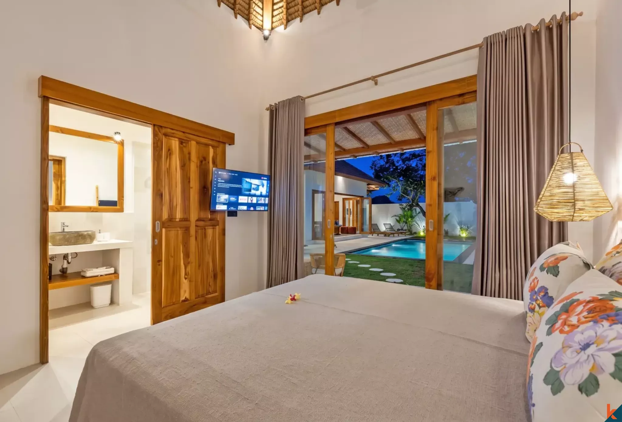 Vila sewa tiga kamar tidur yang indah dengan pengaruh tradisional di Ubud - Lodtunduh