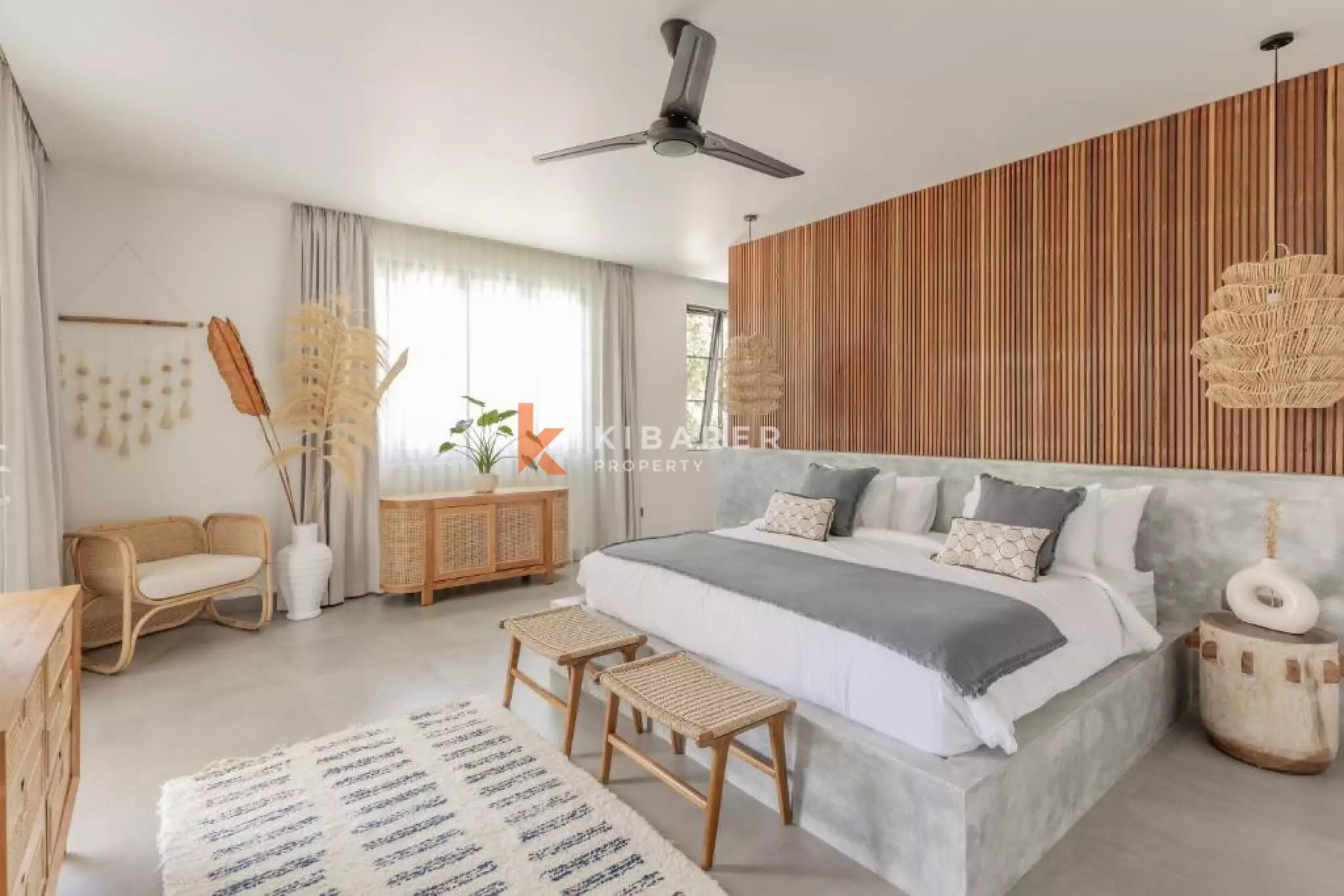 Beautiful Bright Four Bedroom Luxury Villa Minutes from Nyang Nyang Beach