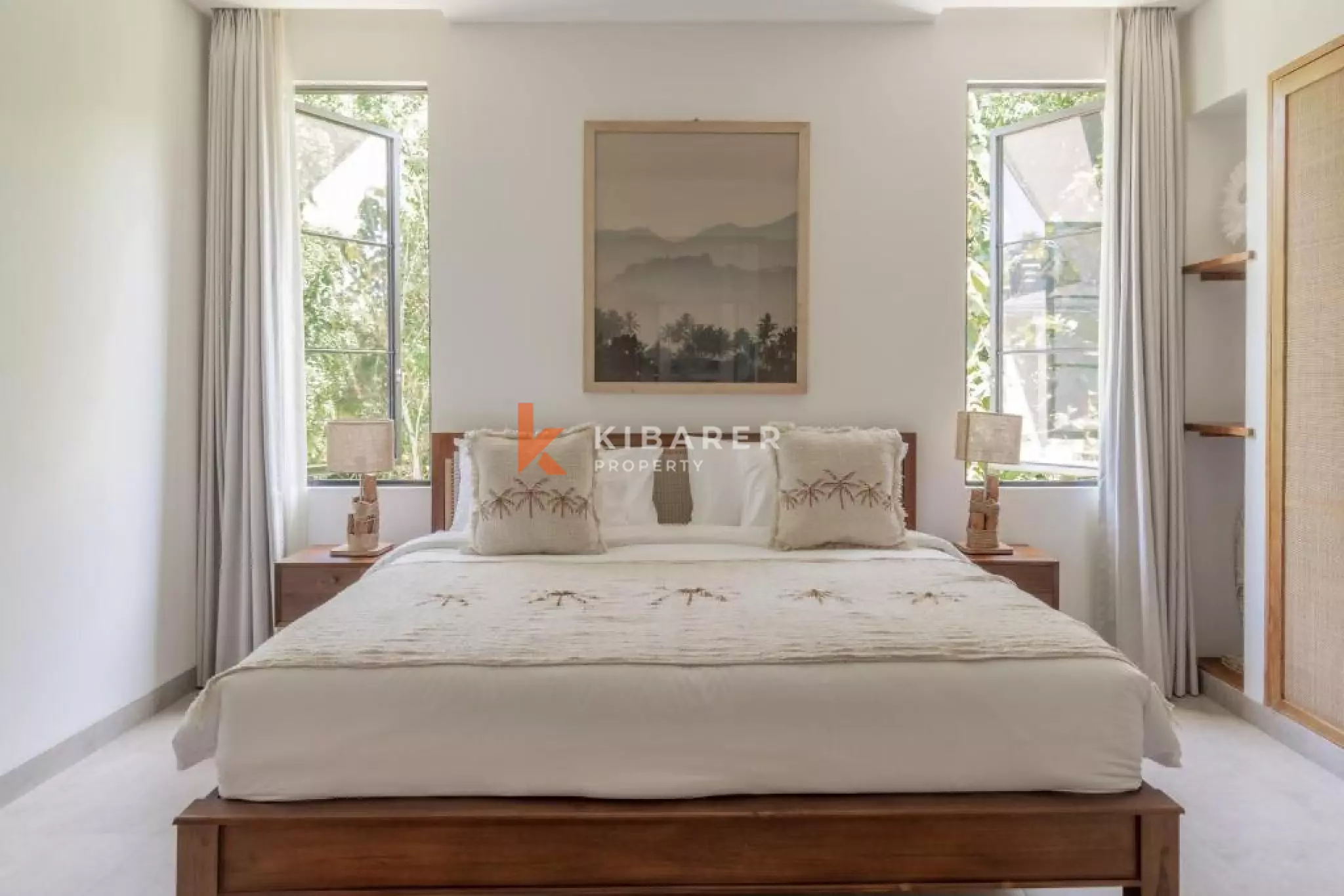 Beautiful Bright Four Bedroom Luxury Villa Minutes from Nyang Nyang Beach