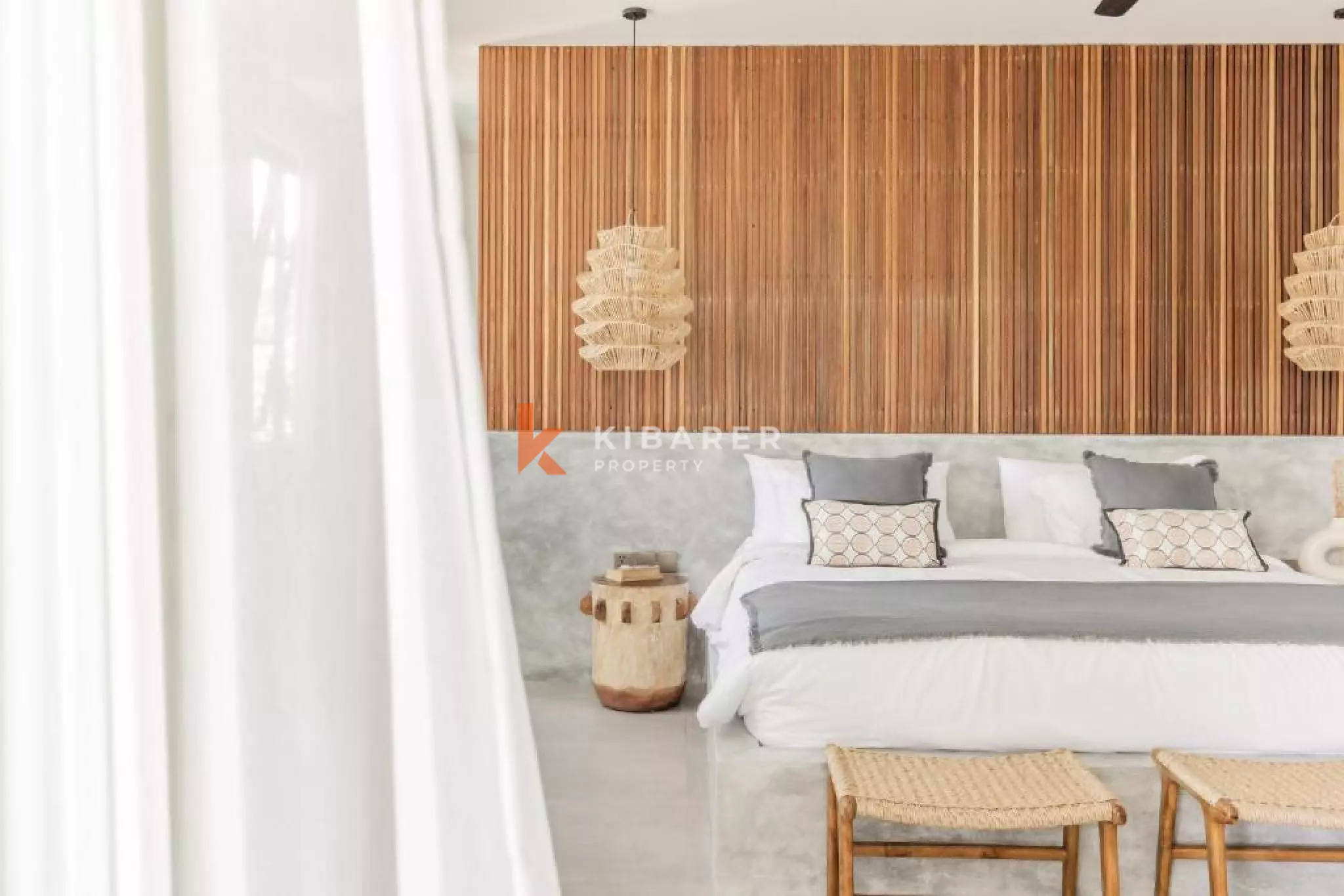 Beautiful Bright Four Bedroom Luxury Villa Minutes from Nyang Nyang Beach