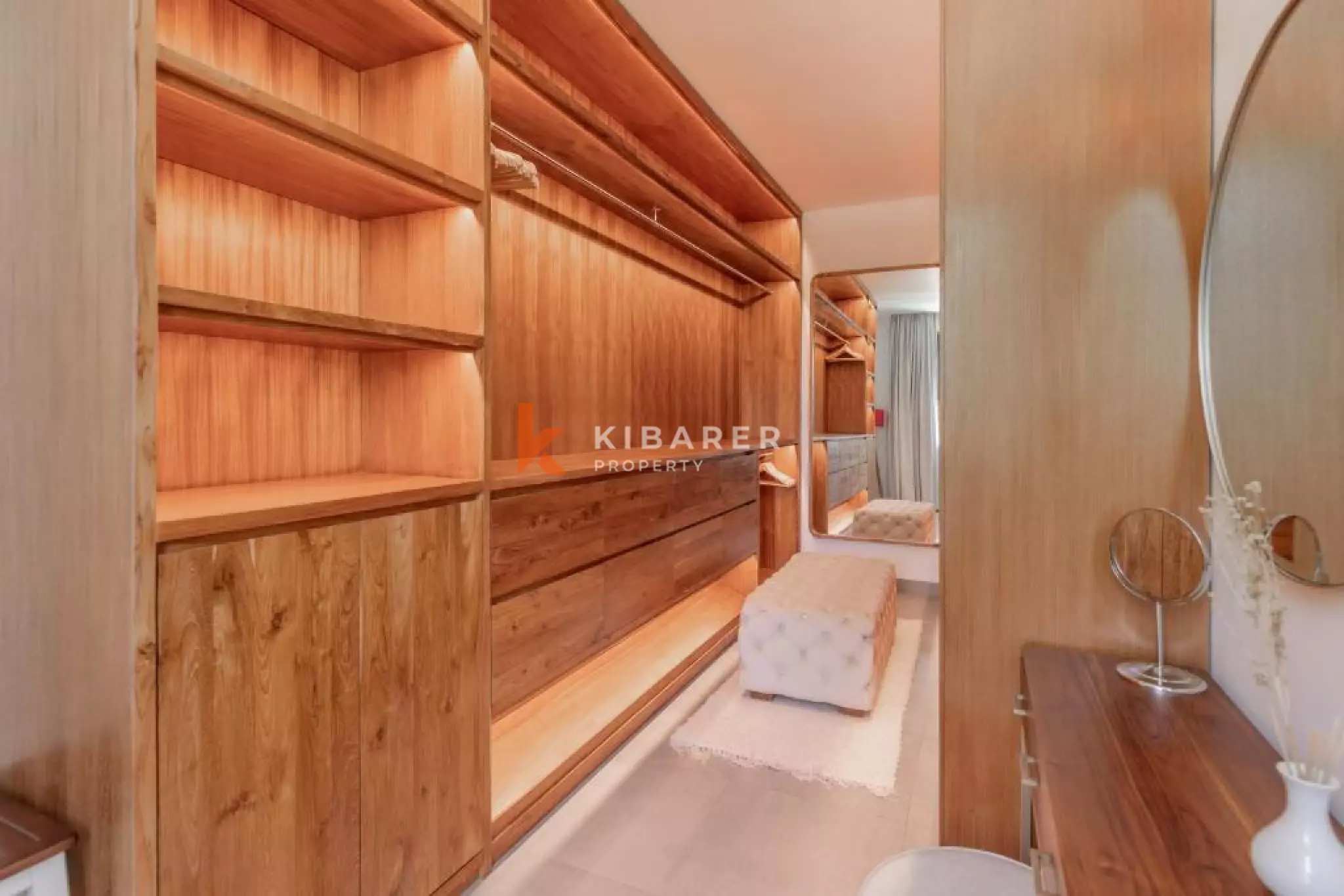Beautiful Bright Four Bedroom Luxury Villa Minutes from Nyang Nyang Beach