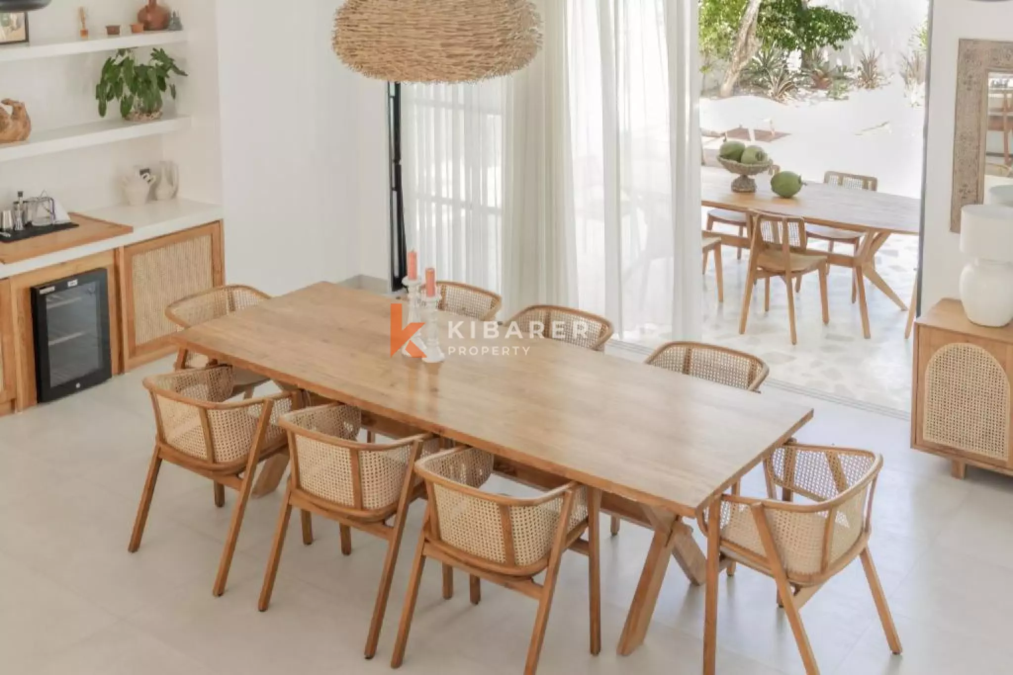 Beautiful Bright Four Bedroom Luxury Villa Minutes from Nyang Nyang Beach