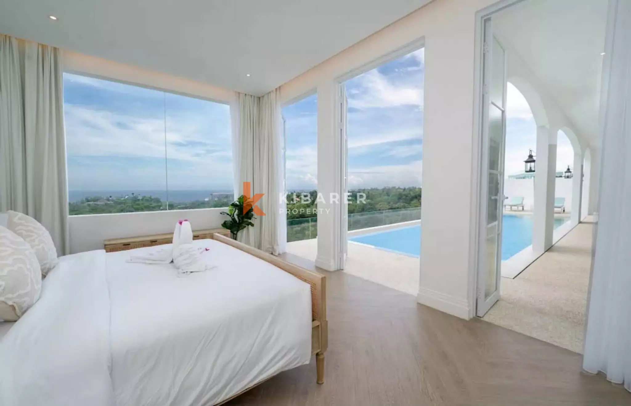 Modern Coastal Four Bedroom Villa with Rooftop and Ocean Panorama in Ungasan