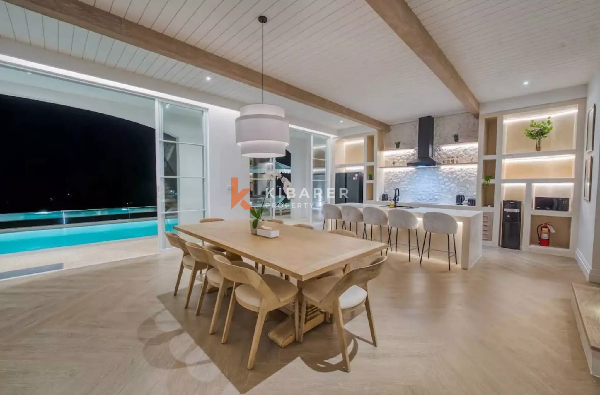 Modern Coastal Four Bedroom Villa with Rooftop and Ocean Panorama in Ungasan