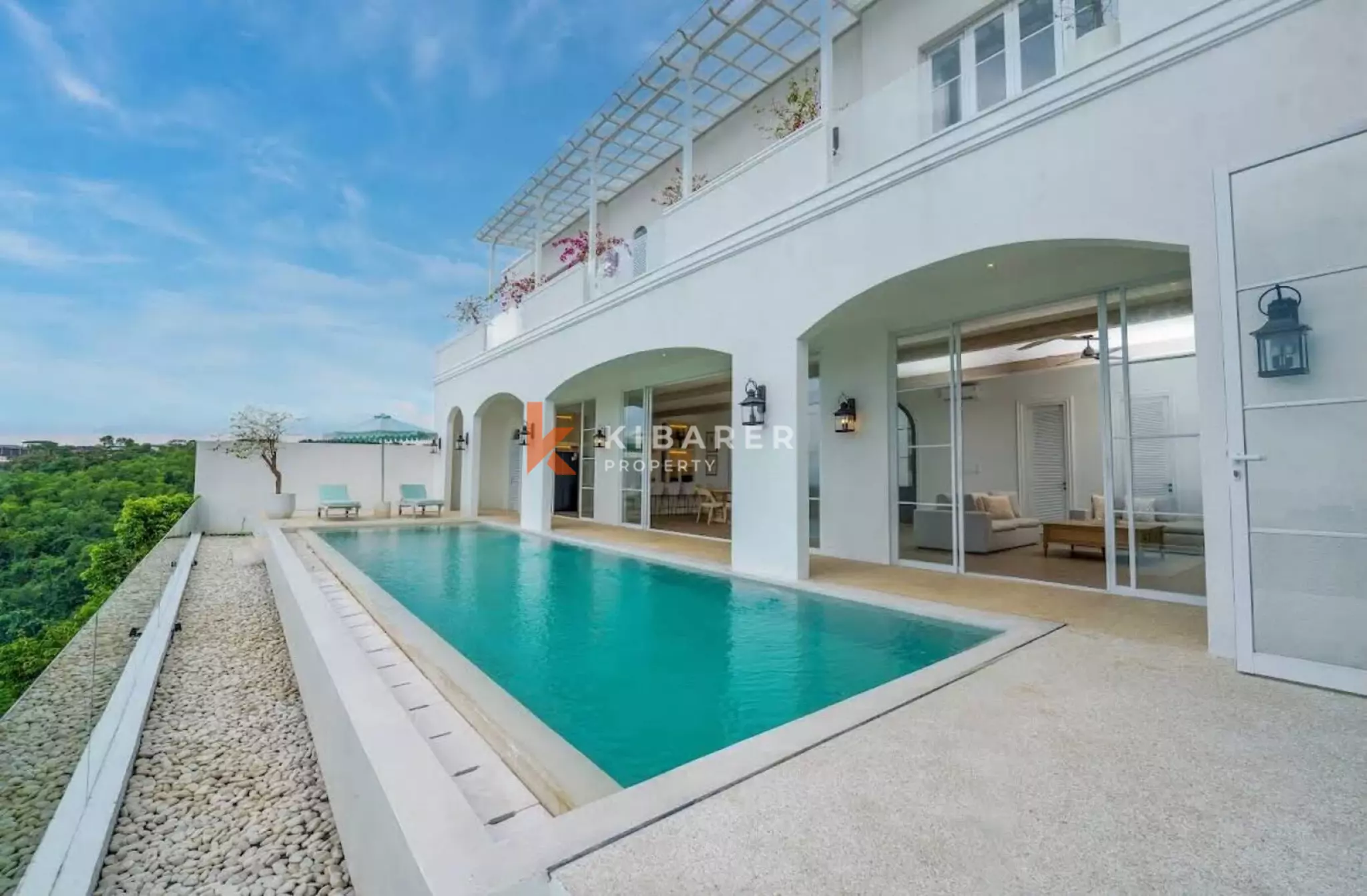 Modern Coastal Four Bedroom Villa with Rooftop and Ocean Panorama in Ungasan