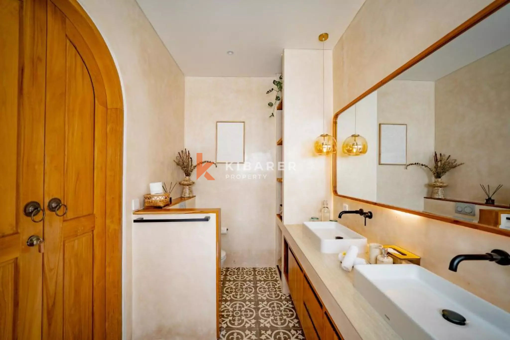 White Bright Luxe Three-Bedroom Villa in Nyang-Nyang, Uluwatu