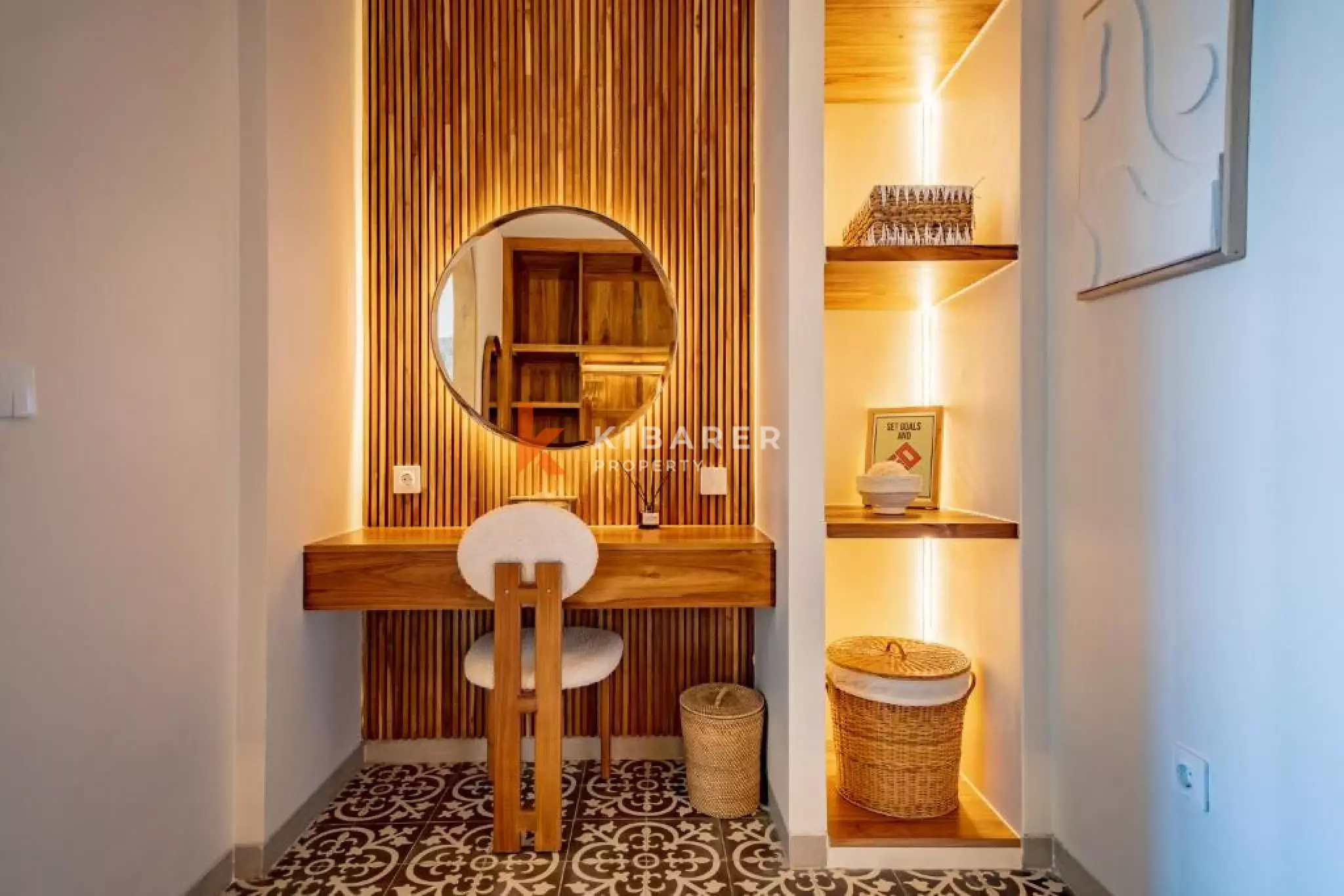 White Bright Luxe Three-Bedroom Villa in Nyang-Nyang, Uluwatu