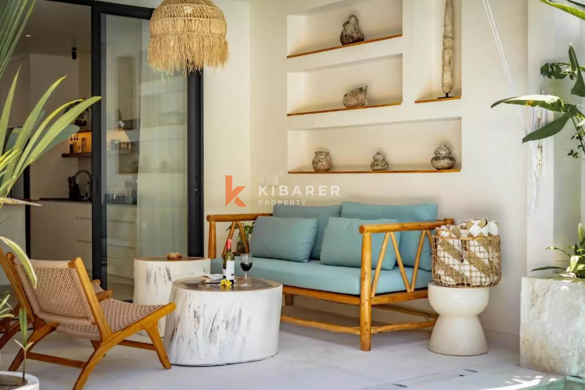 White Bright Luxe Three-Bedroom Villa in Nyang-Nyang, Uluwatu
