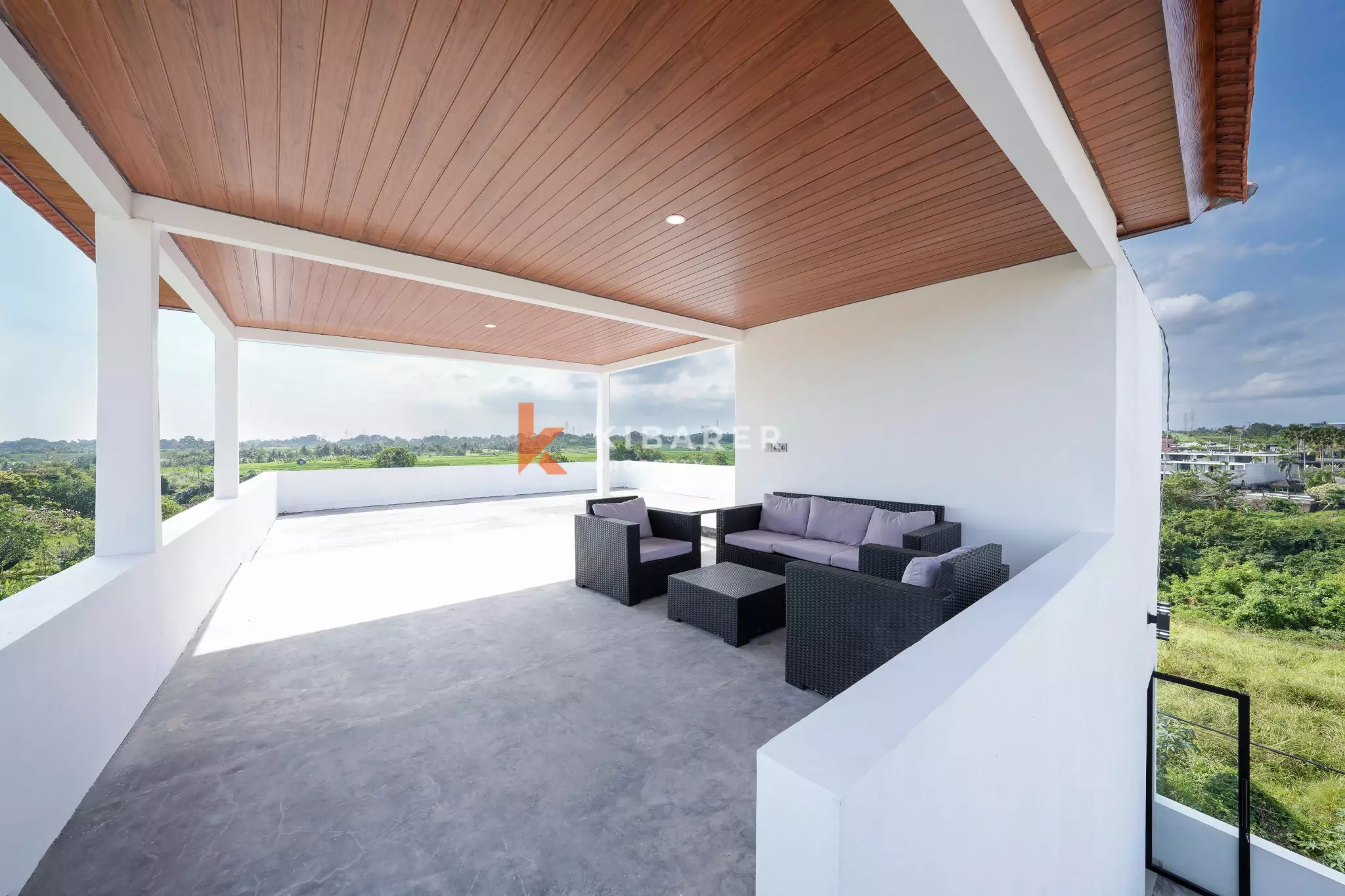 Spacieuse villa de trois chambres avec vue panoramique à Cepaka