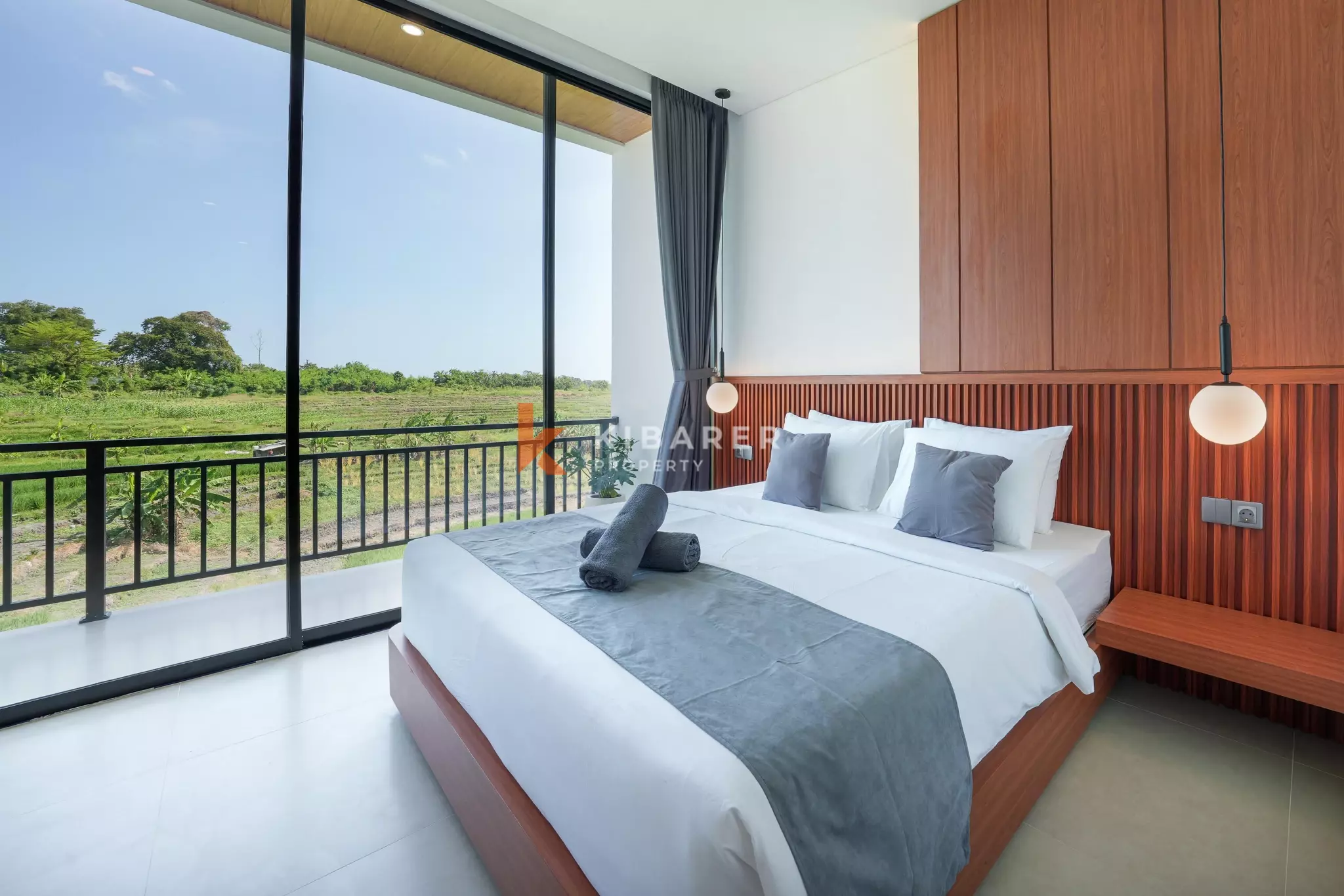 Spacieuse villa de trois chambres avec vue panoramique à Cepaka