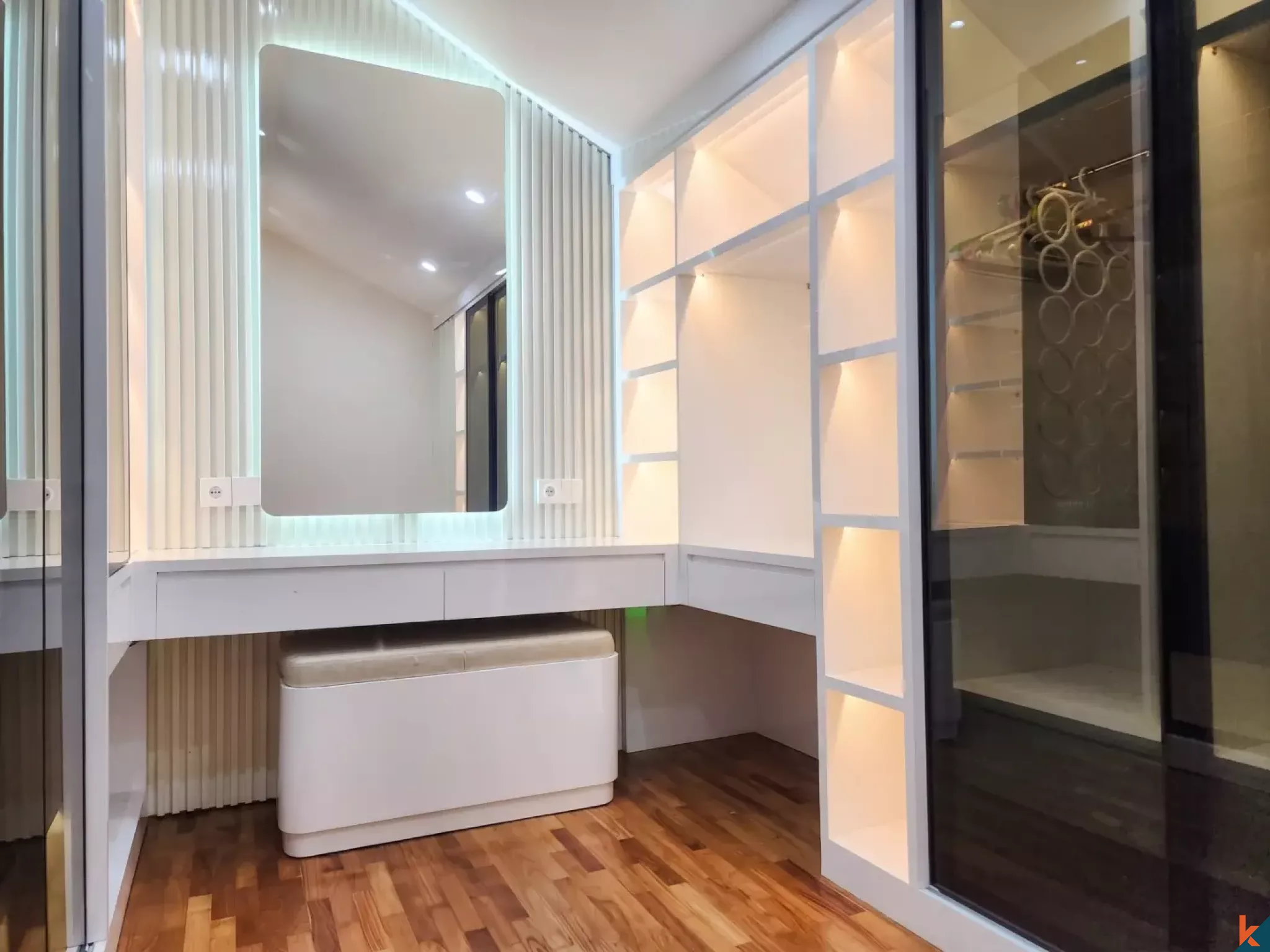 Properti Freehold Premium Empat Kamar Tidur Dijual di Ungasan
