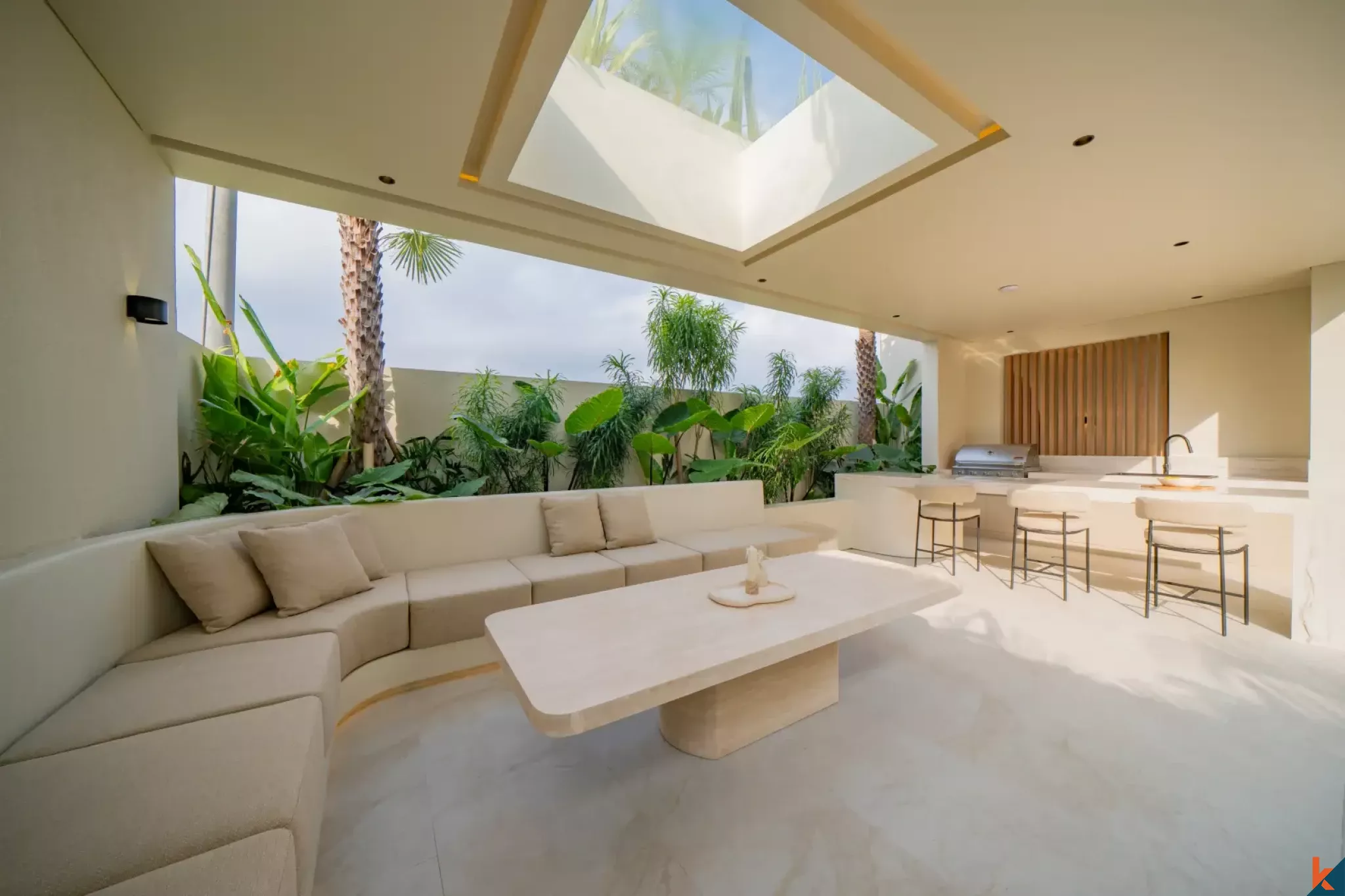 Luxury Four Bedroom Ocean View Leasehold Villa in Seseh