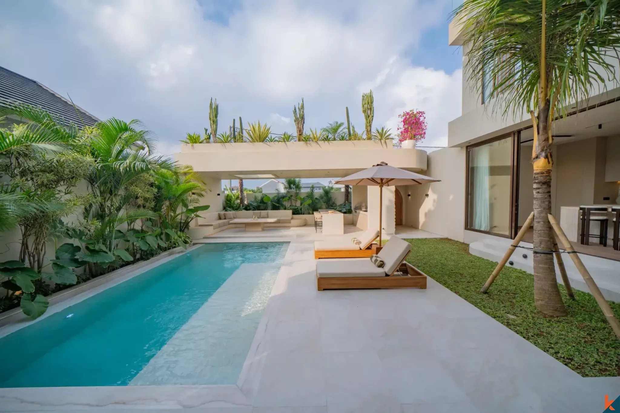 Luxury Four Bedroom Ocean View Leasehold Villa in Seseh