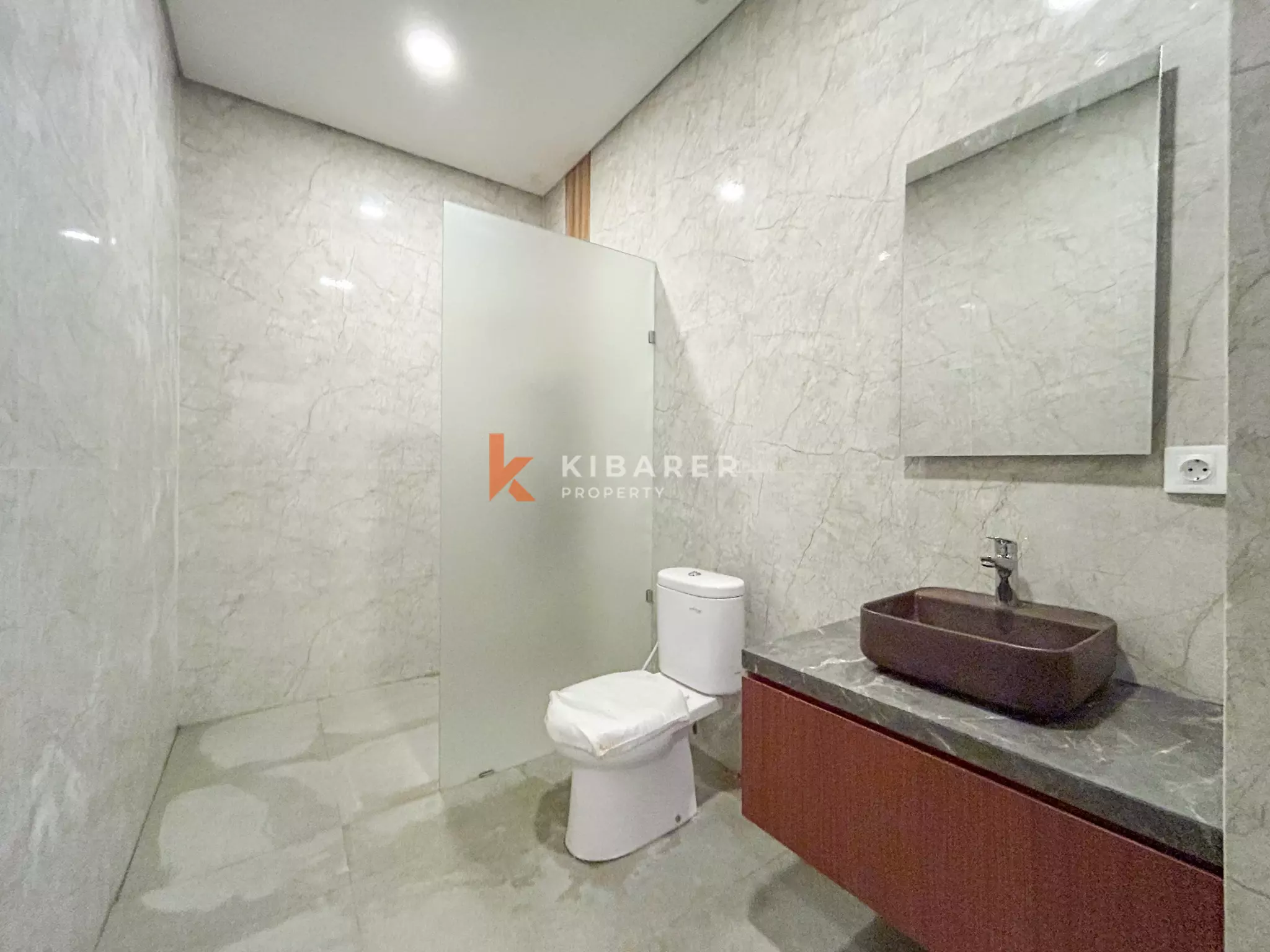 Villa Keluarga Menawan dengan Tiga Kamar Tidur dan Kolam Renang Pribadi di Tabanan