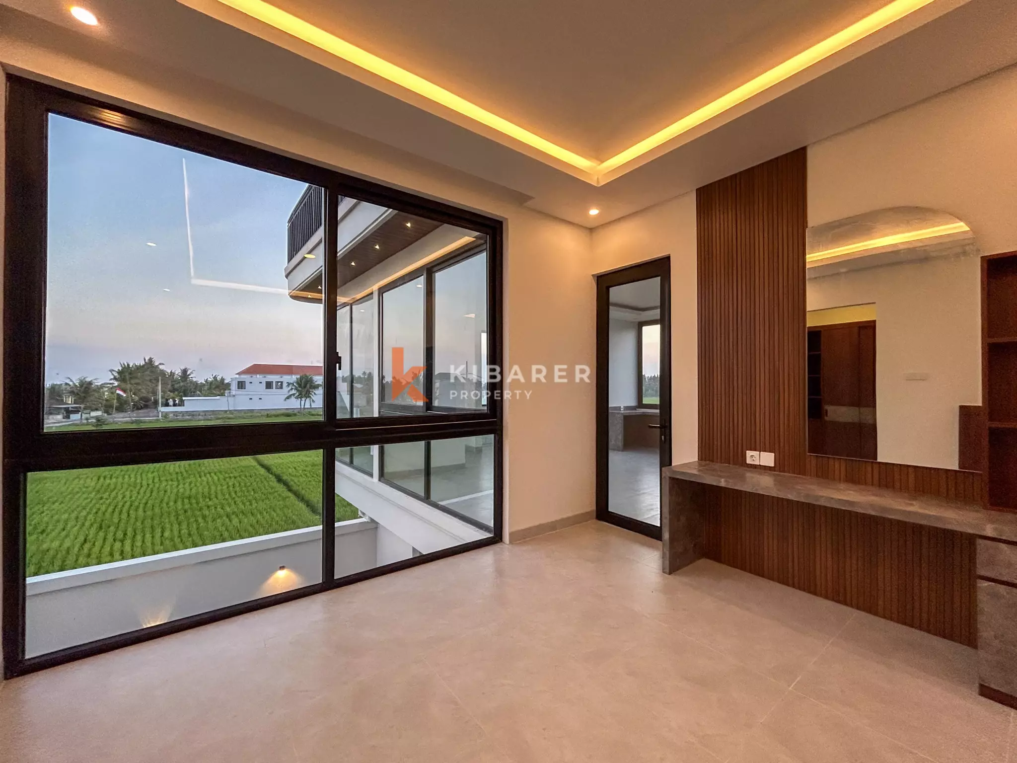 Villa Keluarga Menawan dengan Tiga Kamar Tidur dan Kolam Renang Pribadi di Tabanan
