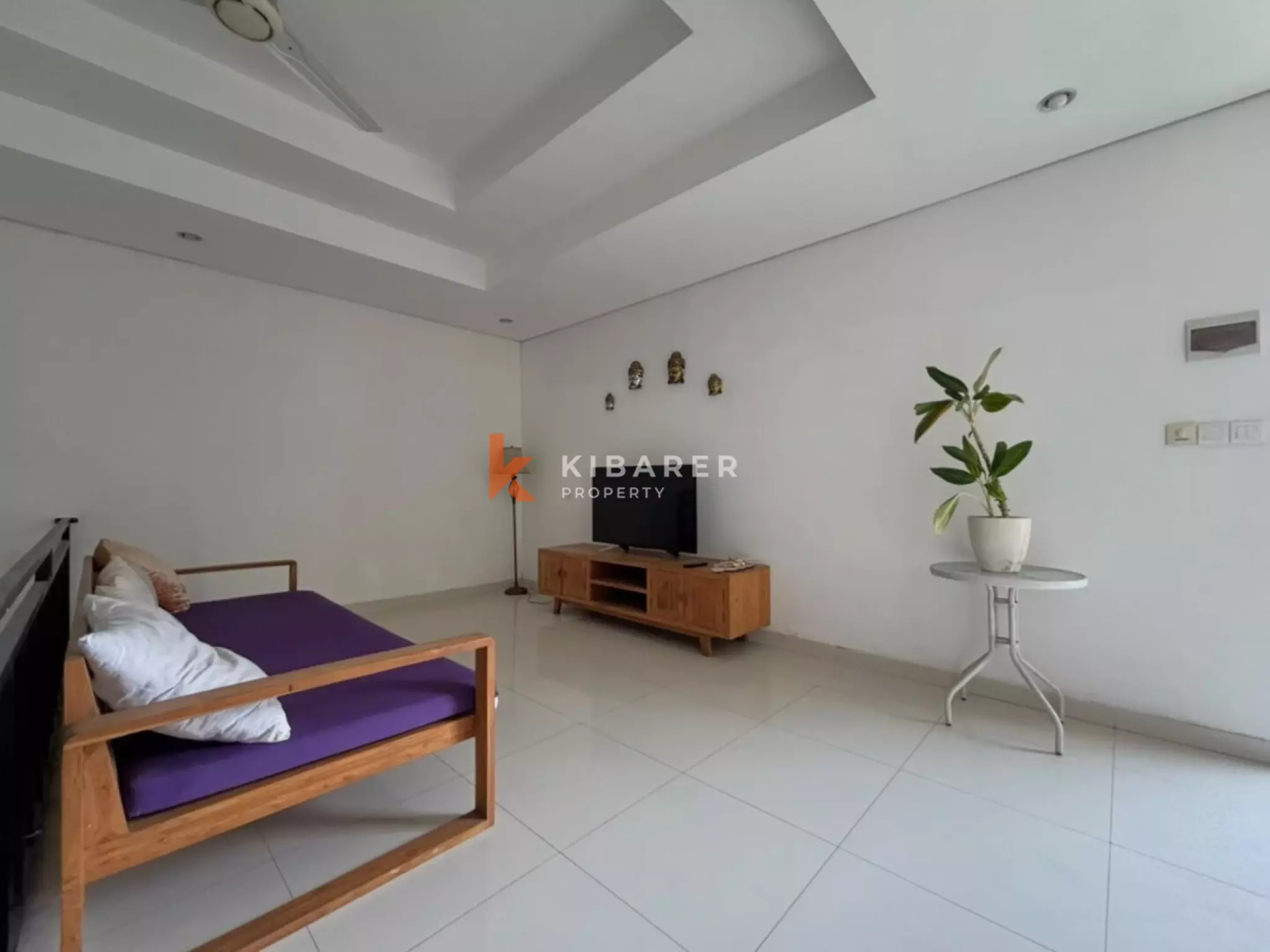 Évasion tropicale – Villa de 3 chambres avec espace de vie fermé à Berawa