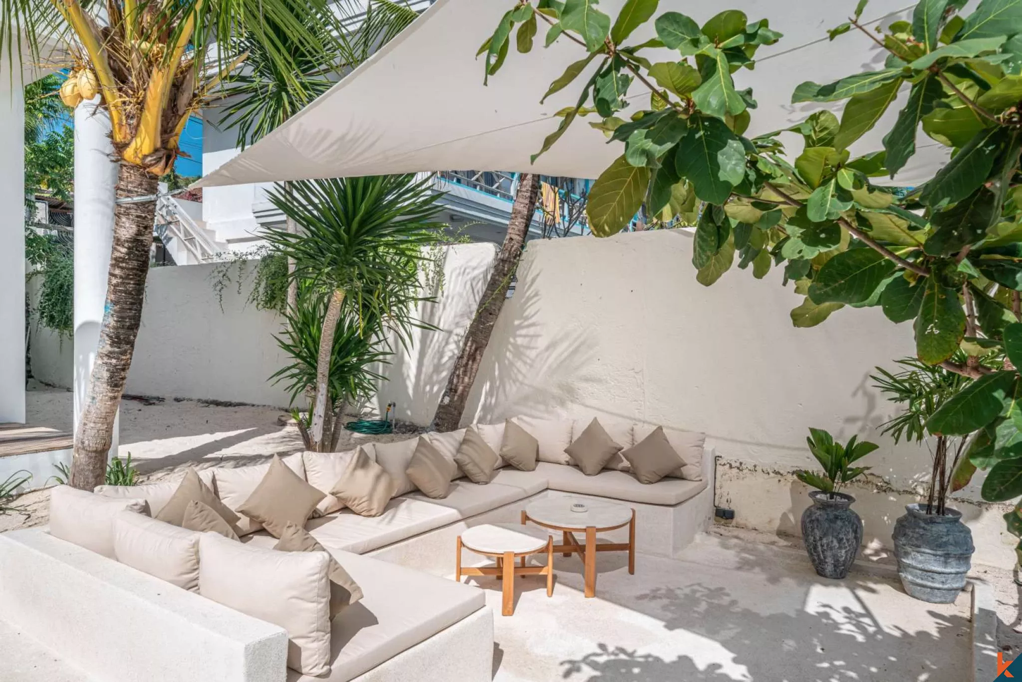 Four Bedroom Luxury Beachfront Villa in Nusa Ceningan with Sunset Views & Private Ocean Access