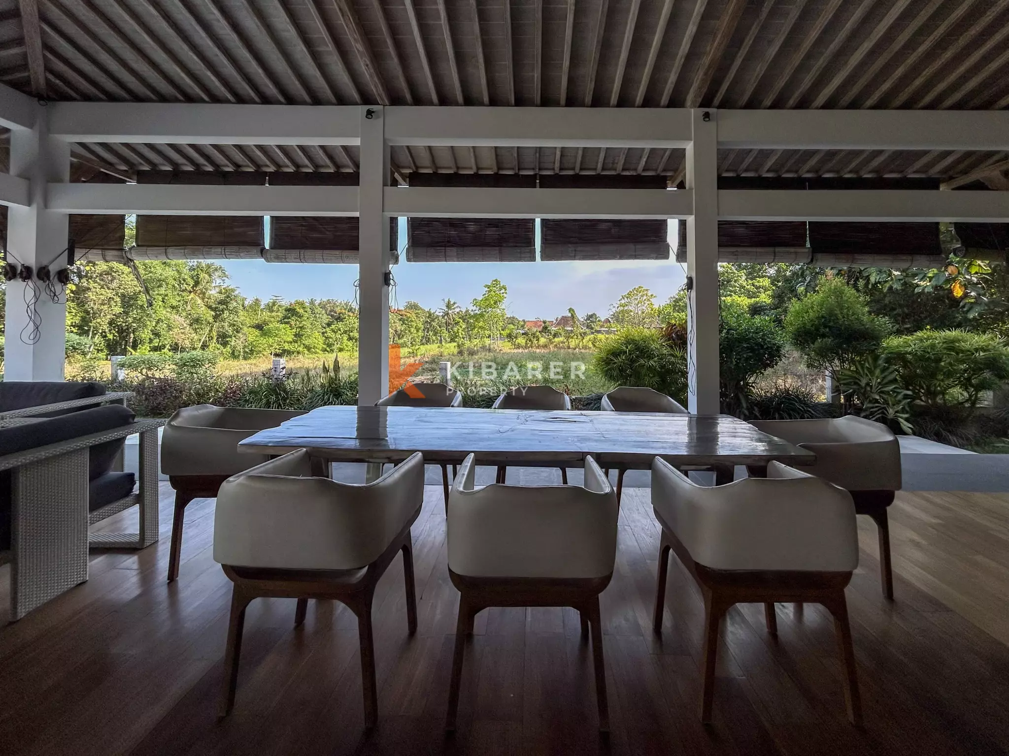 Charming Four-Bedroom Tropical Villa with Private Pool in Buwit