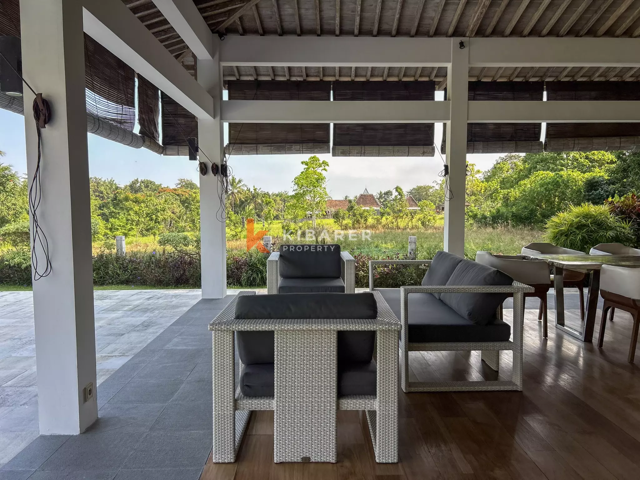 Charming Four-Bedroom Tropical Villa with Private Pool in Buwit