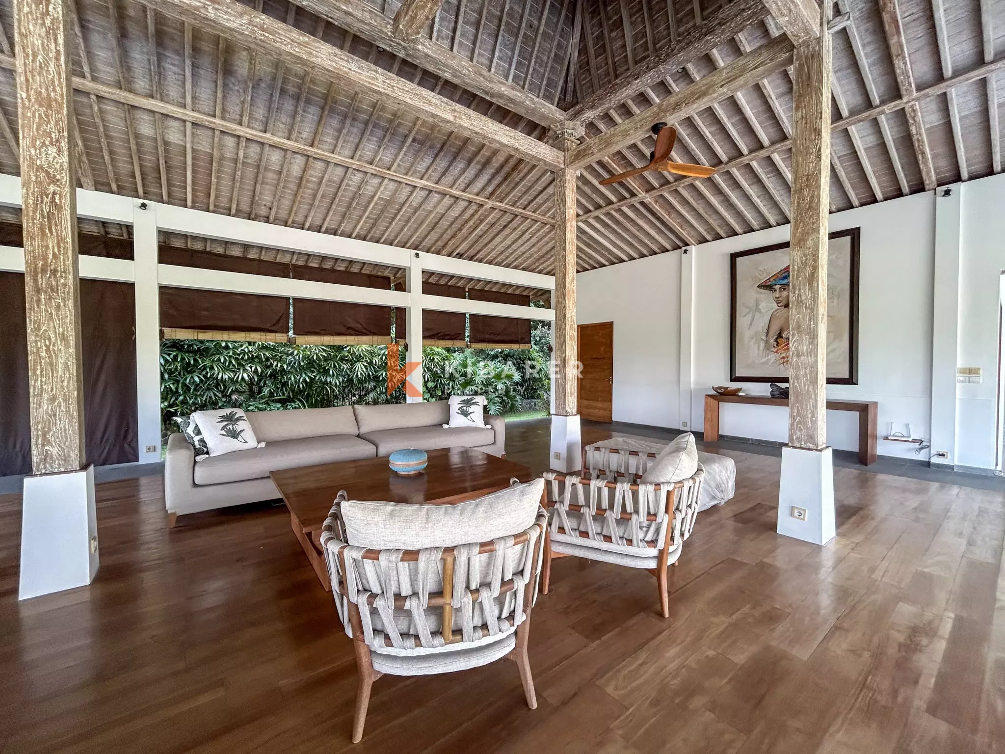 Charming Four-Bedroom Tropical Villa with Private Pool in Buwit
