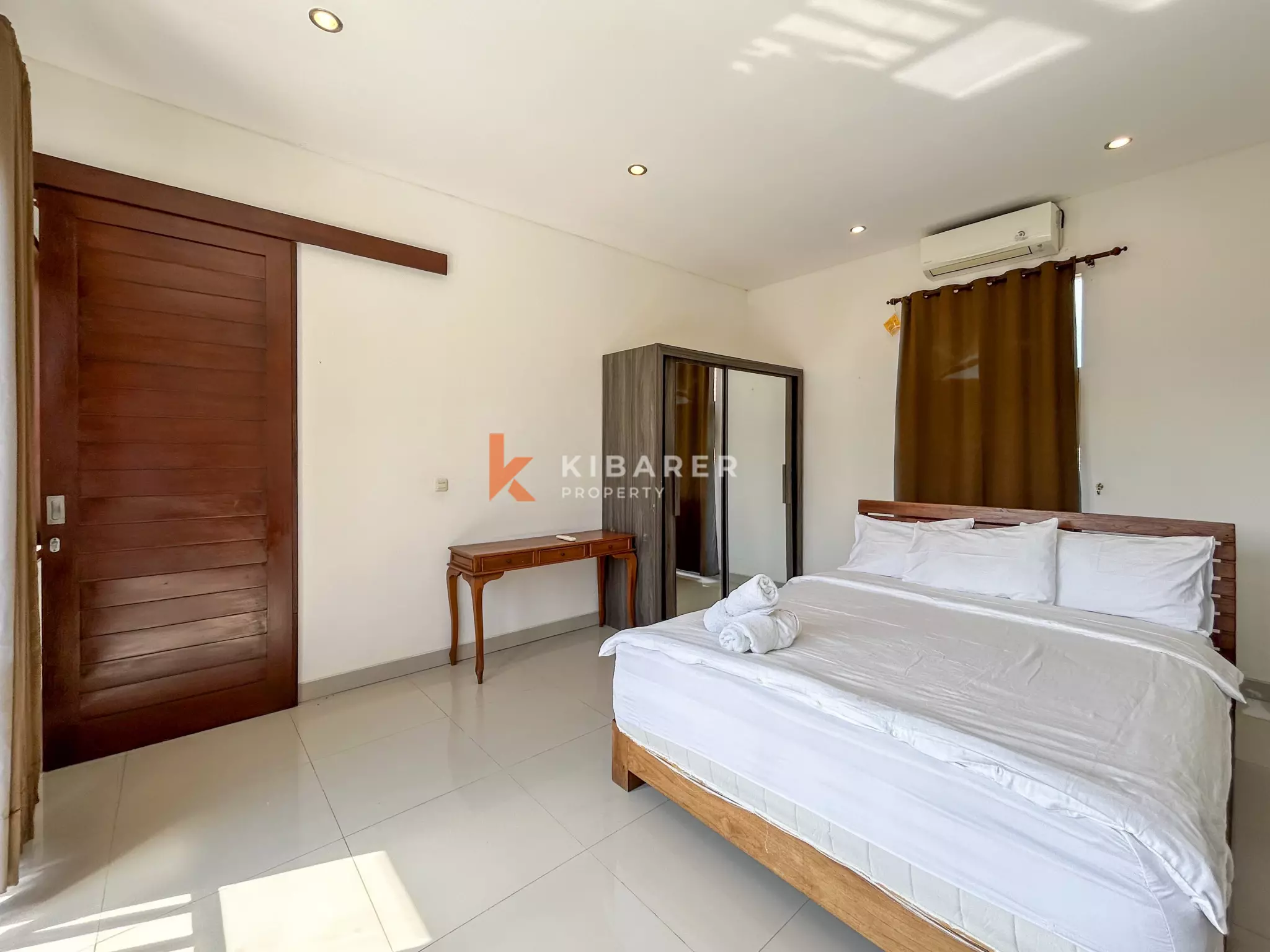 Elegant Three-Bedroom Tropical Villa with Private Pool in Berawa